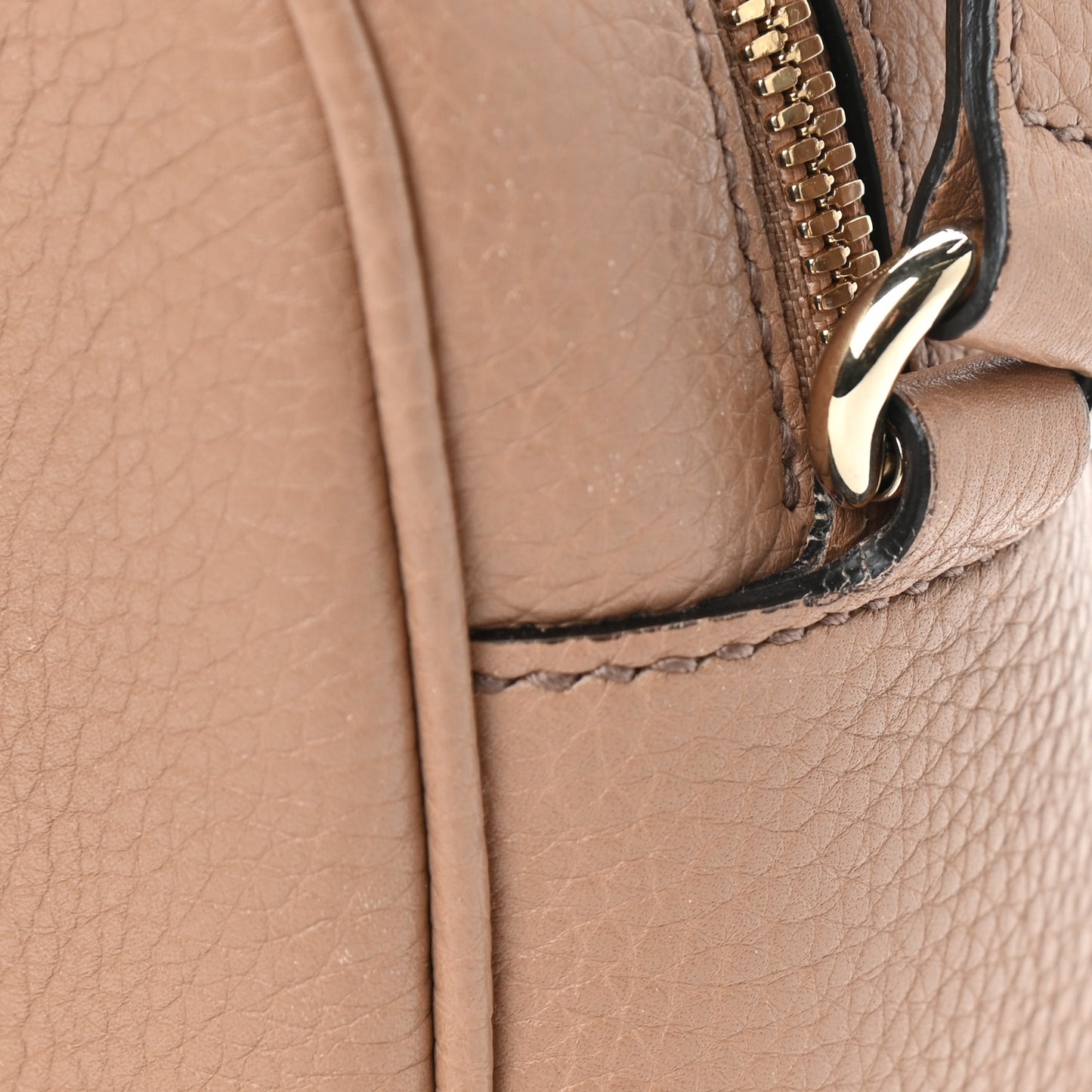 Pebbled Calfskin Small Soho Disco Bag Camelia