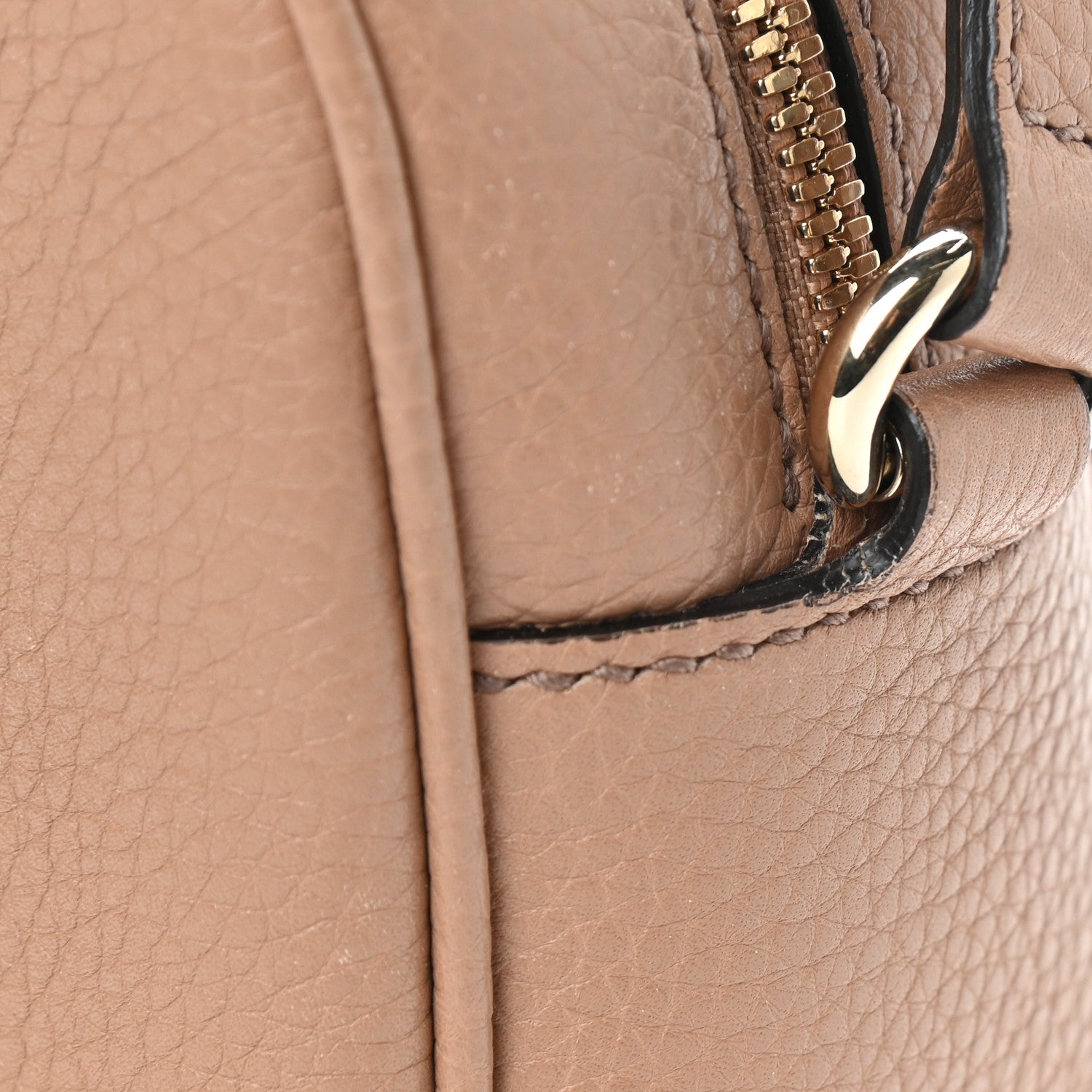 Gucci Pebbled Calfskin Small Soho Disco Bag Camelia 9 of 10