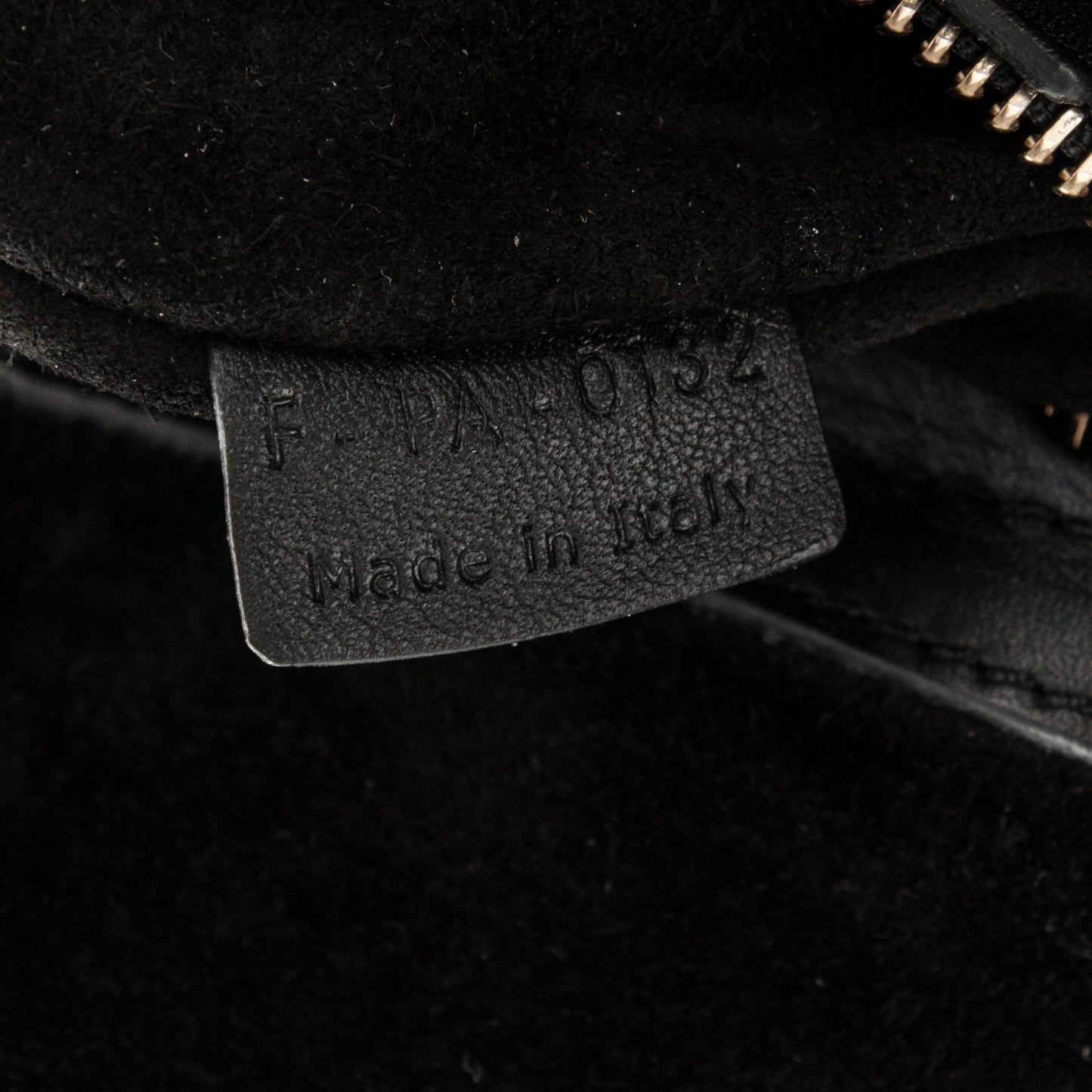 Supple Calfskin Large Phantom Luggage Black