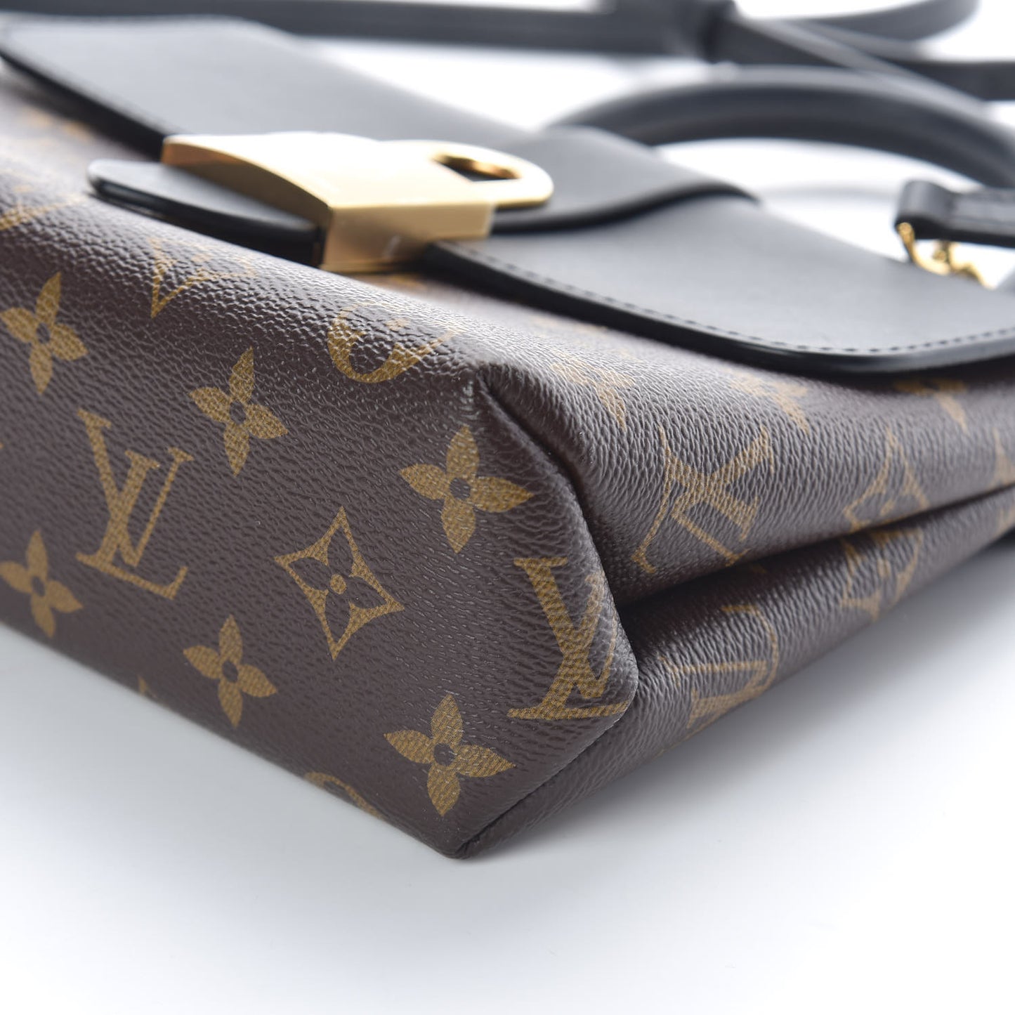 Monogram Locky BB Black