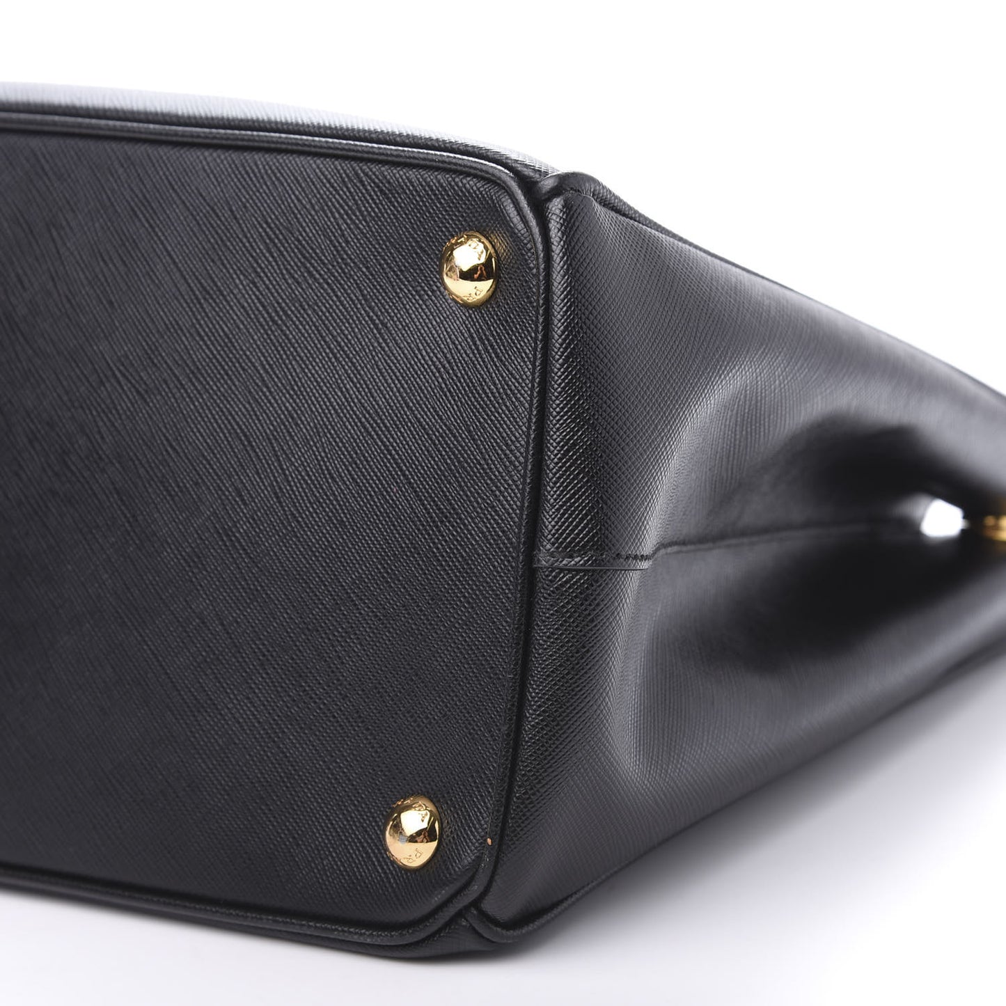 Saffiano Medium Galleria Double Zip Tote Black