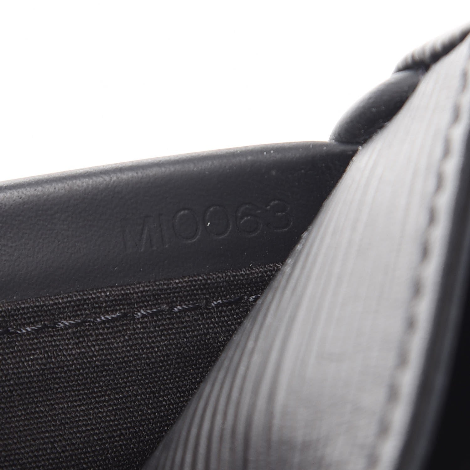 Louis Vuitton Epi Sarvanga Black 8 of 9