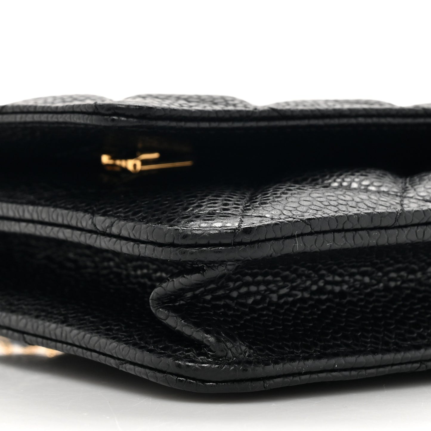 Caviar Quilted Wallet on Chain WOC Black