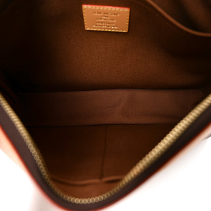 Louis Vuitton Reverse Monogram Drip Pochette Voyage Souple 5 of 9