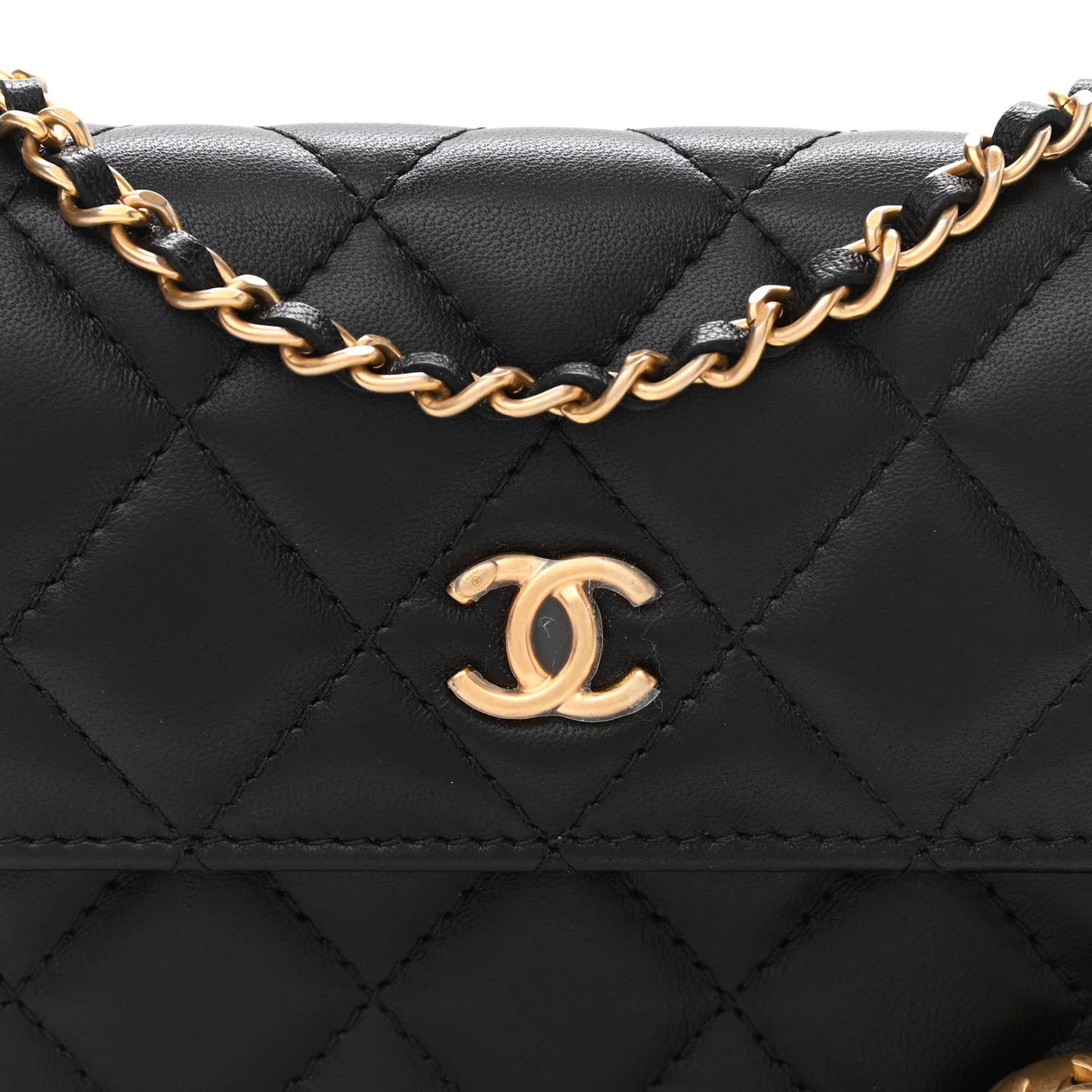 Lambskin Quilted Pearl Crush Flap With Chain Black