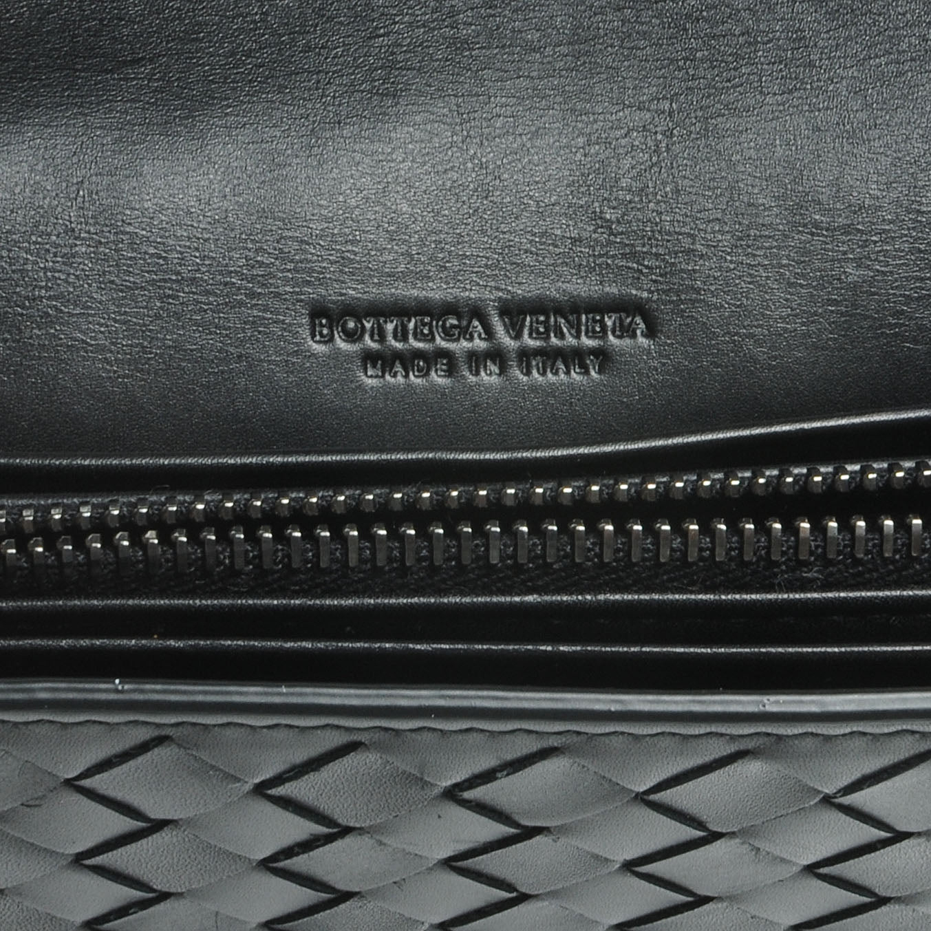 Intrecciato Light Calf Continental Wallet Nero Black