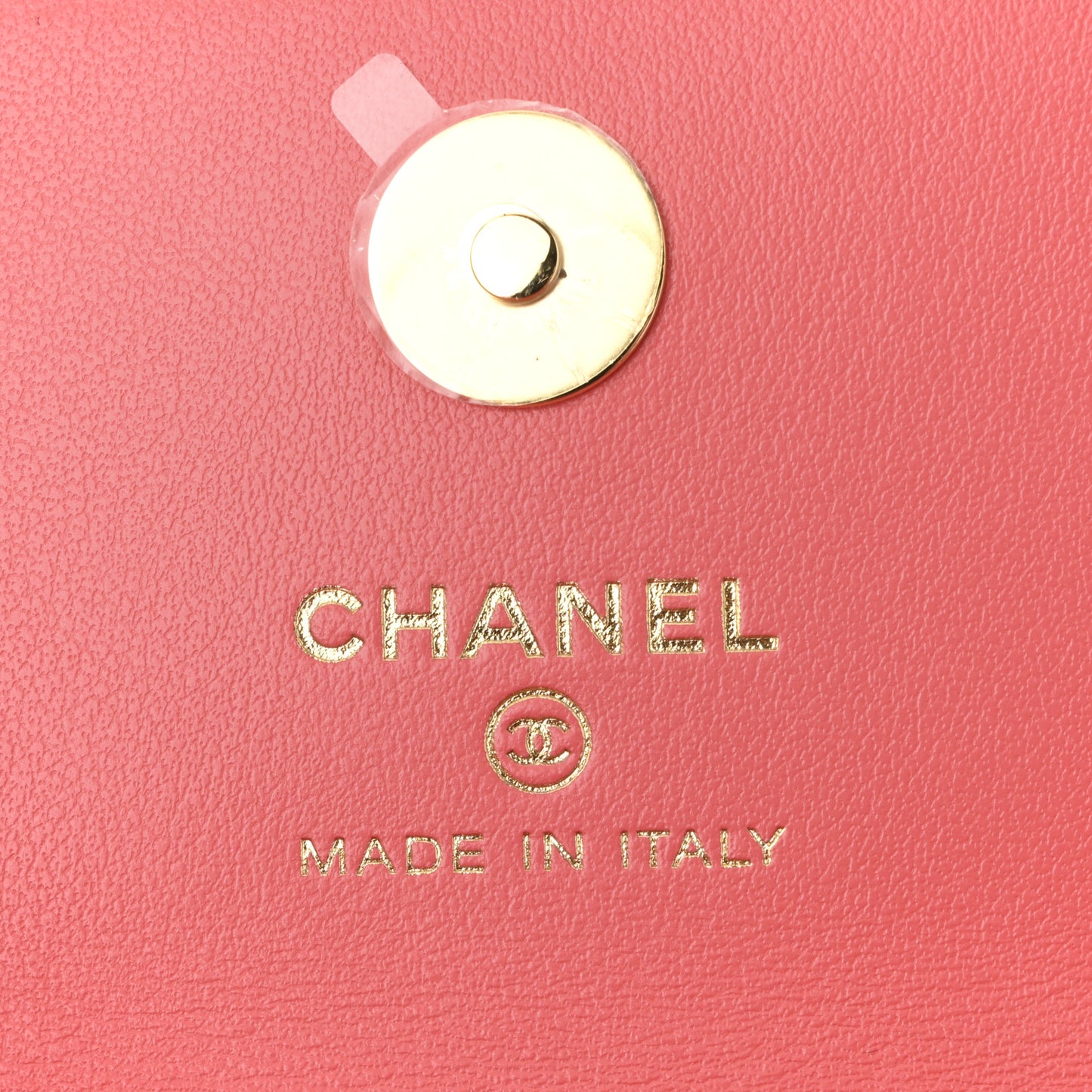Shiny Lambskin Quilted Card Holder On Chain Pink
