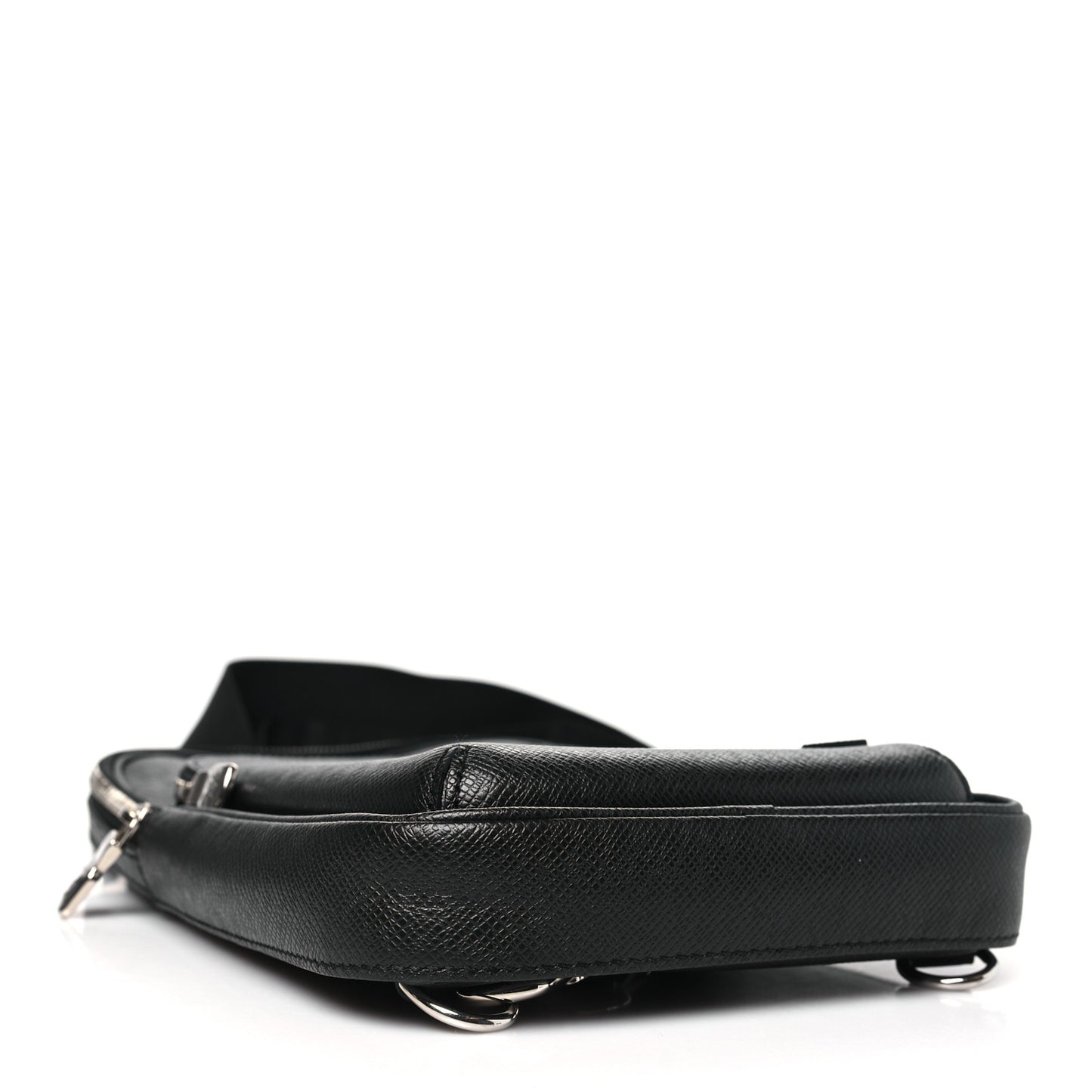 Taiga Avenue Sling Bag Black