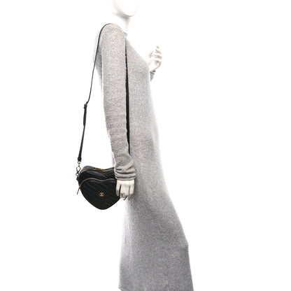 Gucci Calfskin Matelasse Diagonal Mini Interlocking G Heart Shoulder Bag Black 3 of 11