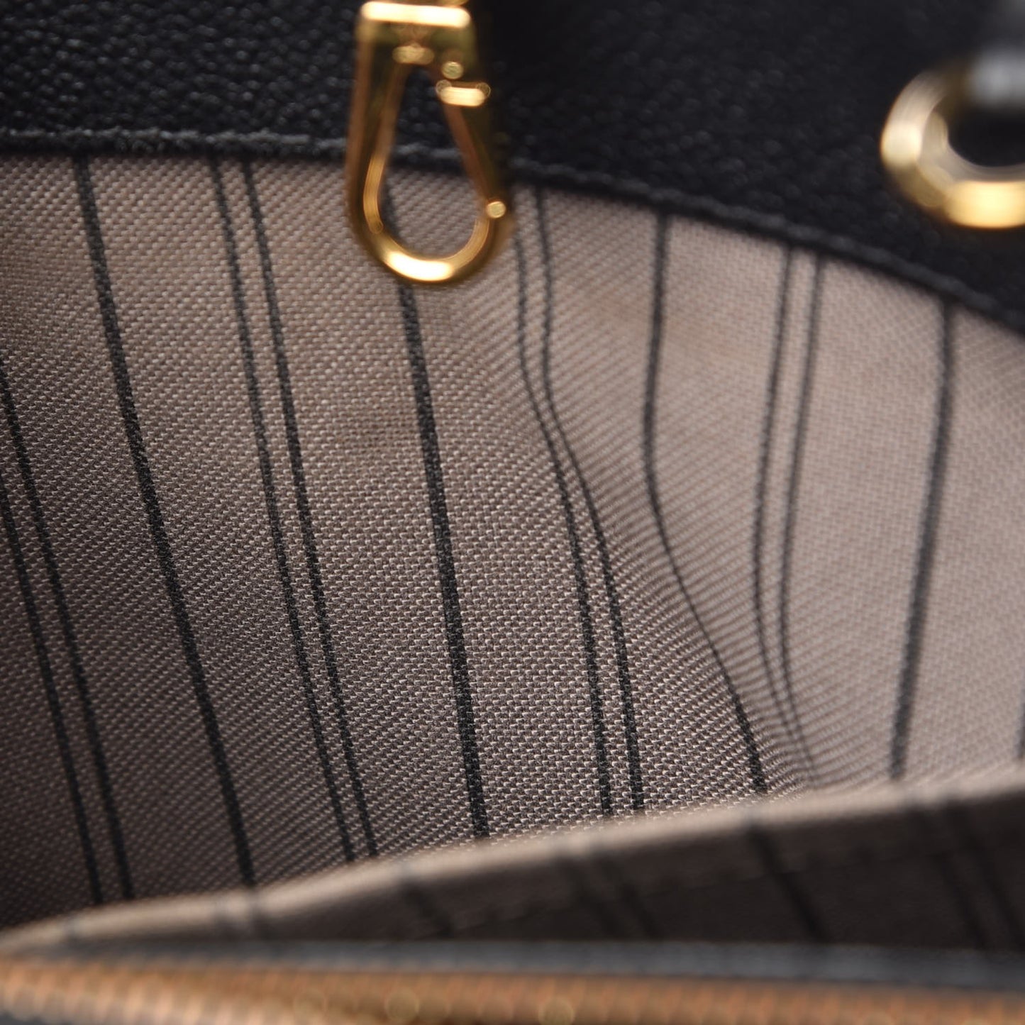 Empreinte Montaigne MM Black