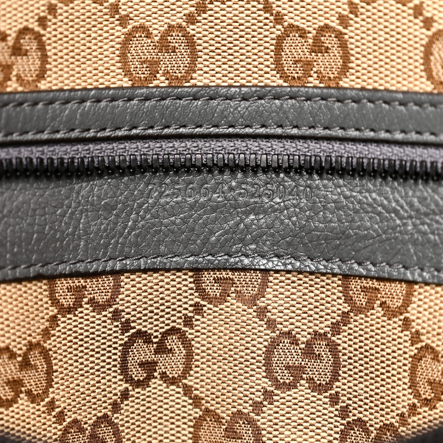 Gucci Piuma Lux Energy Monochrome Double G Drawstring Tote Grey 7 of 10