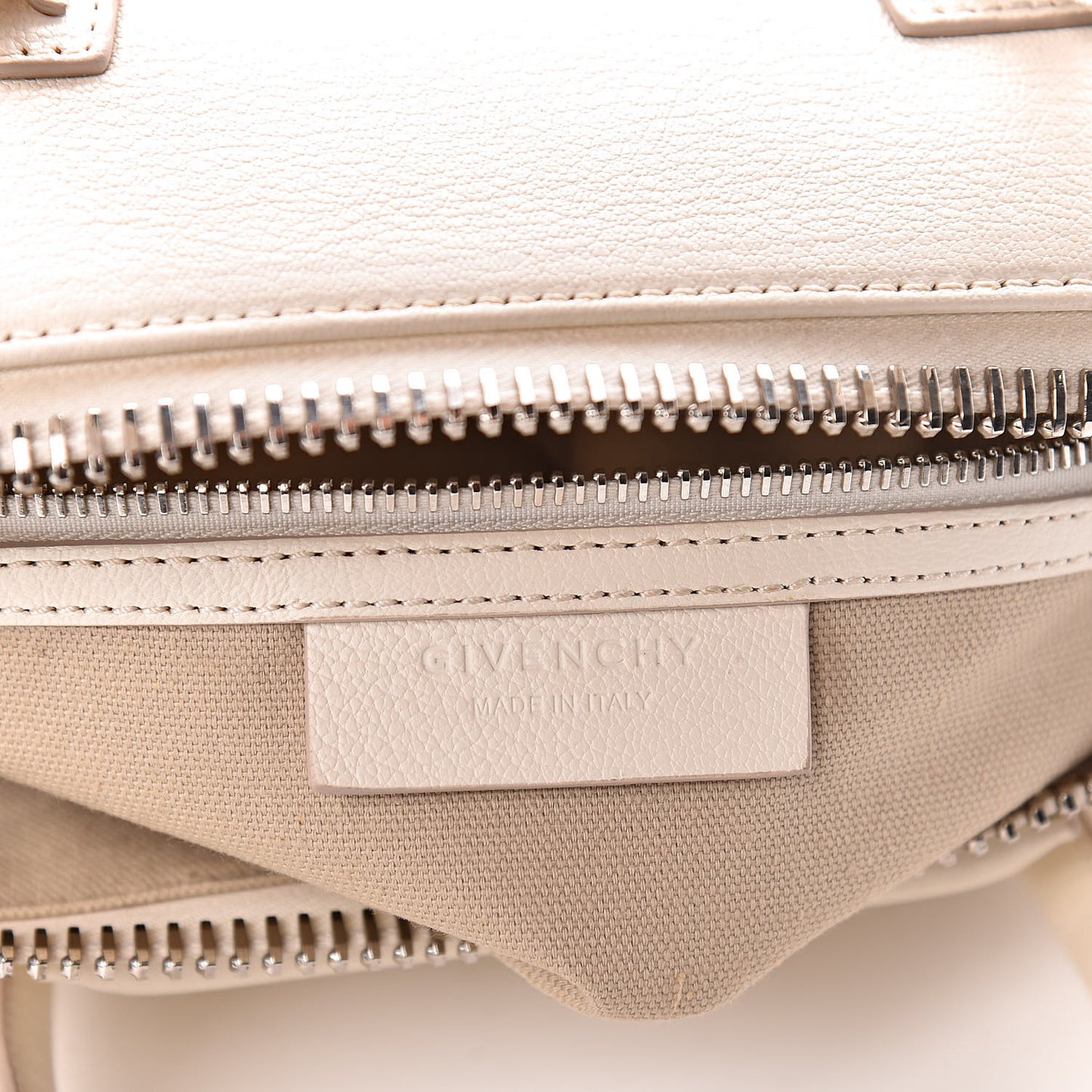 Sugar Goatskin Small Antigona Off White
