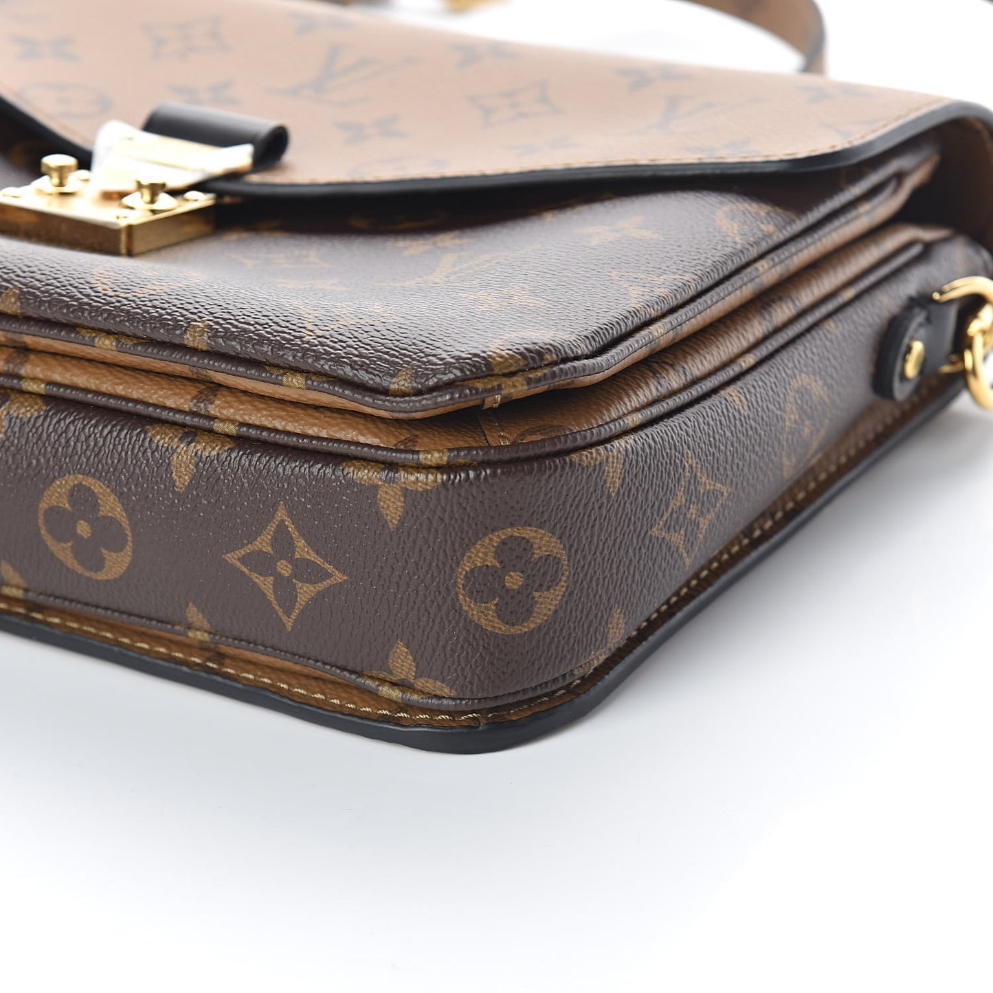 Reverse Monogram Pochette Metis