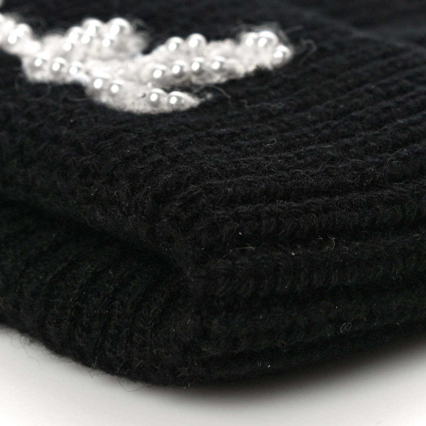 Cashmere Logo Beanie Hat Black White