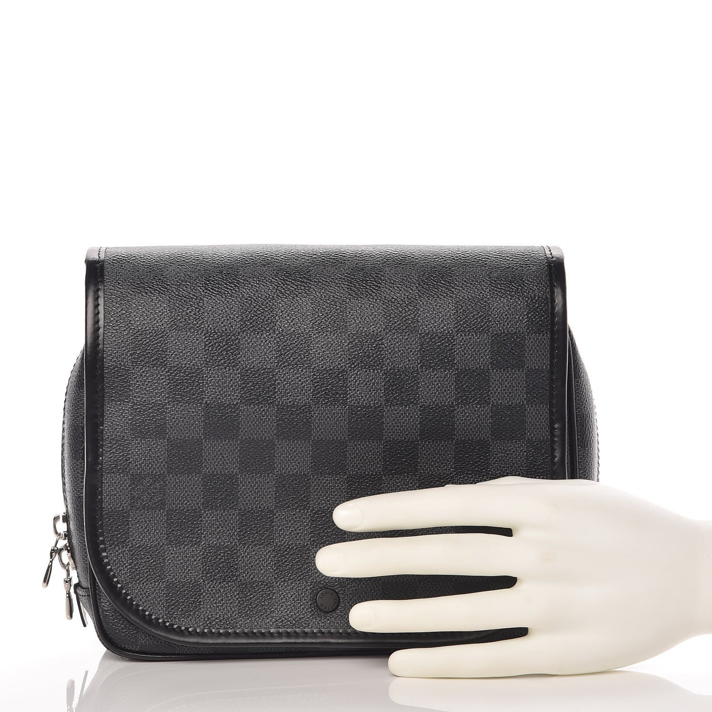 Damier Graphite Hanging Toiletry Kit