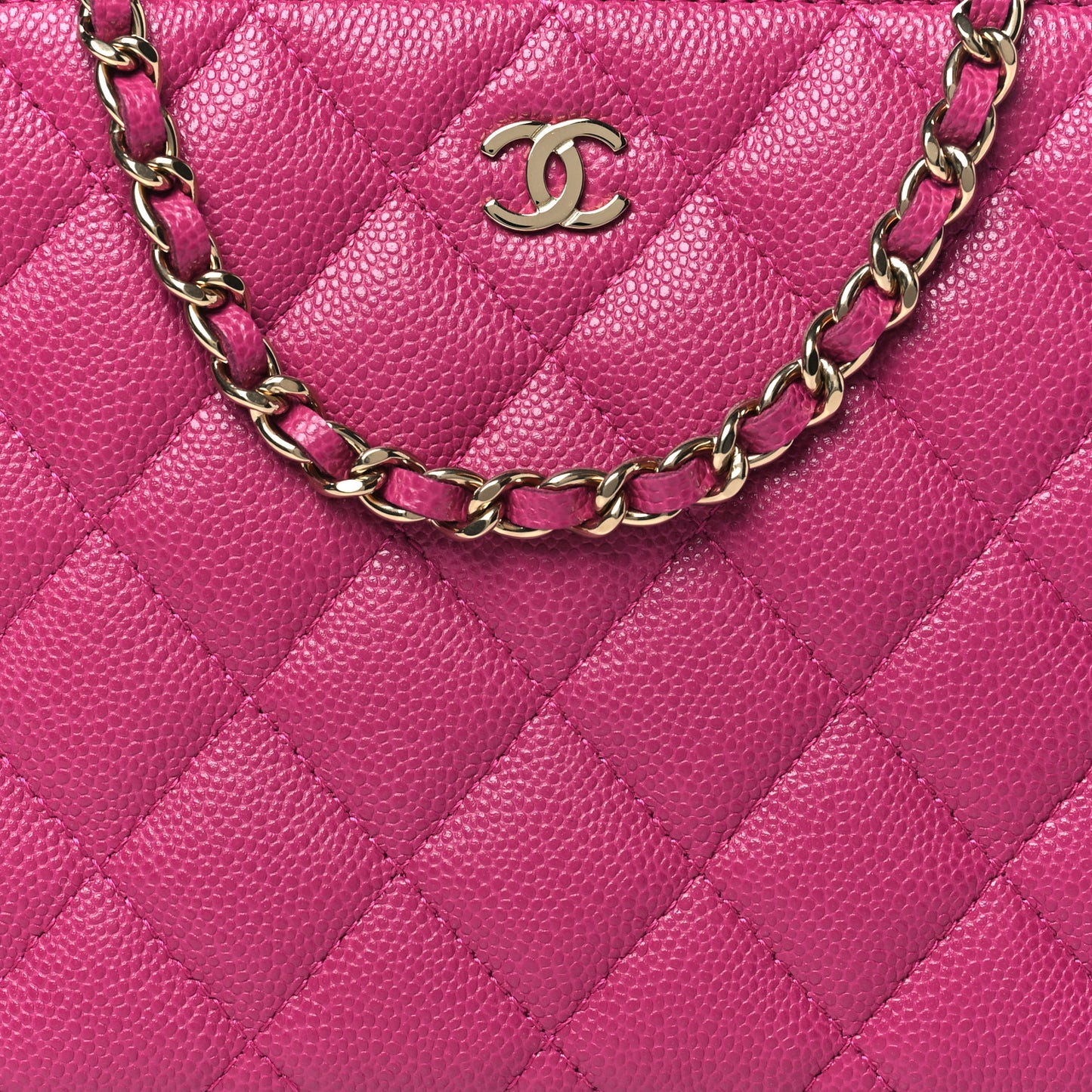 Caviar Quilted Classic Clutch With Chain Fuchsia