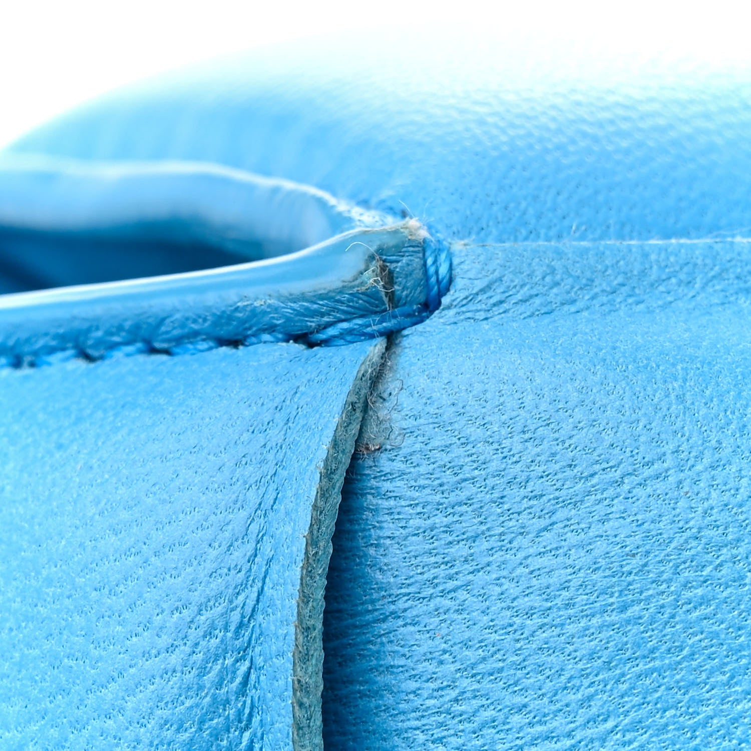 Bottega Veneta Lambskin Maxi Intrecciato Padded Chain Cassette Crossbody Bag Swimming Pool 11 of 12