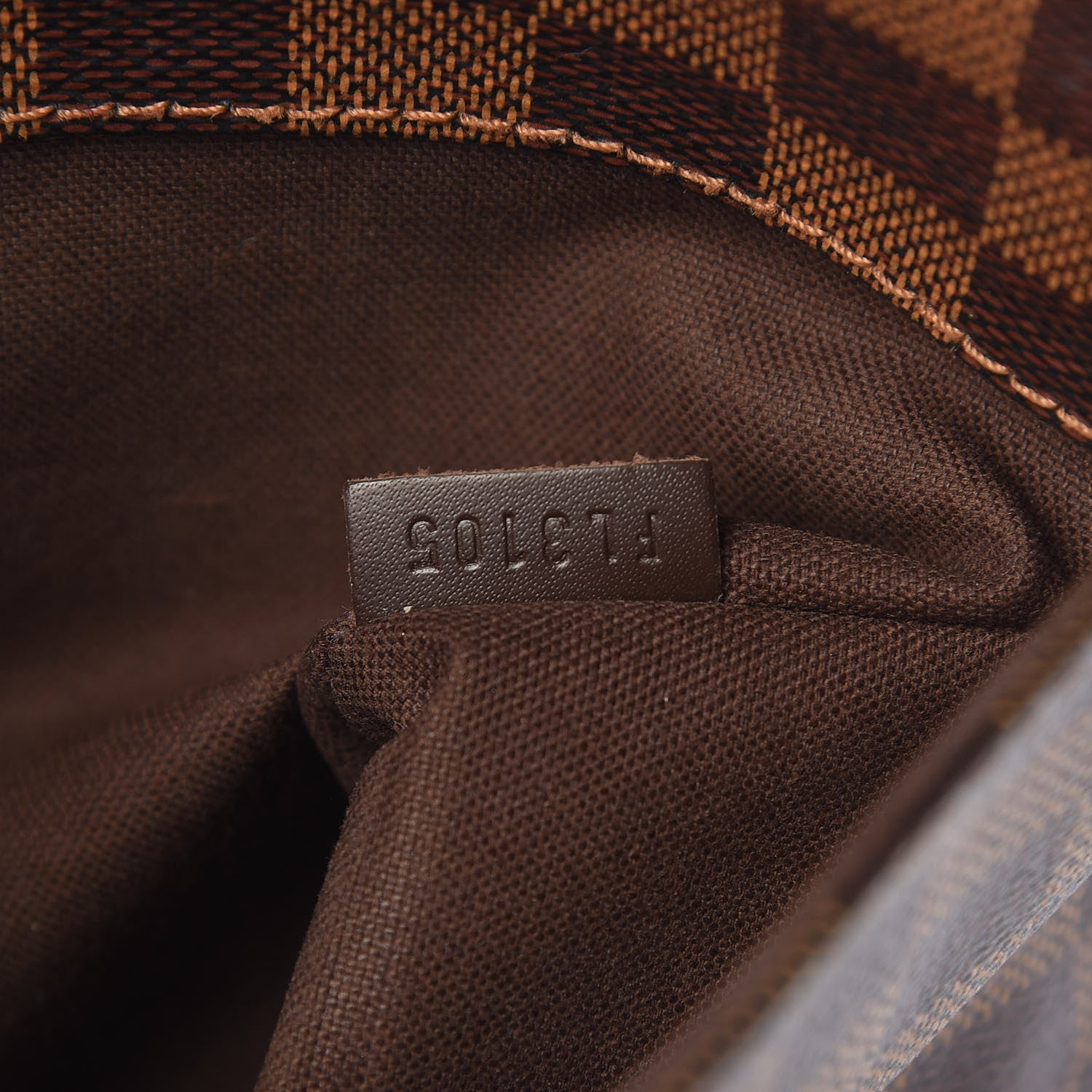 Louis Vuitton Damier Ebene District PM 7 of 11