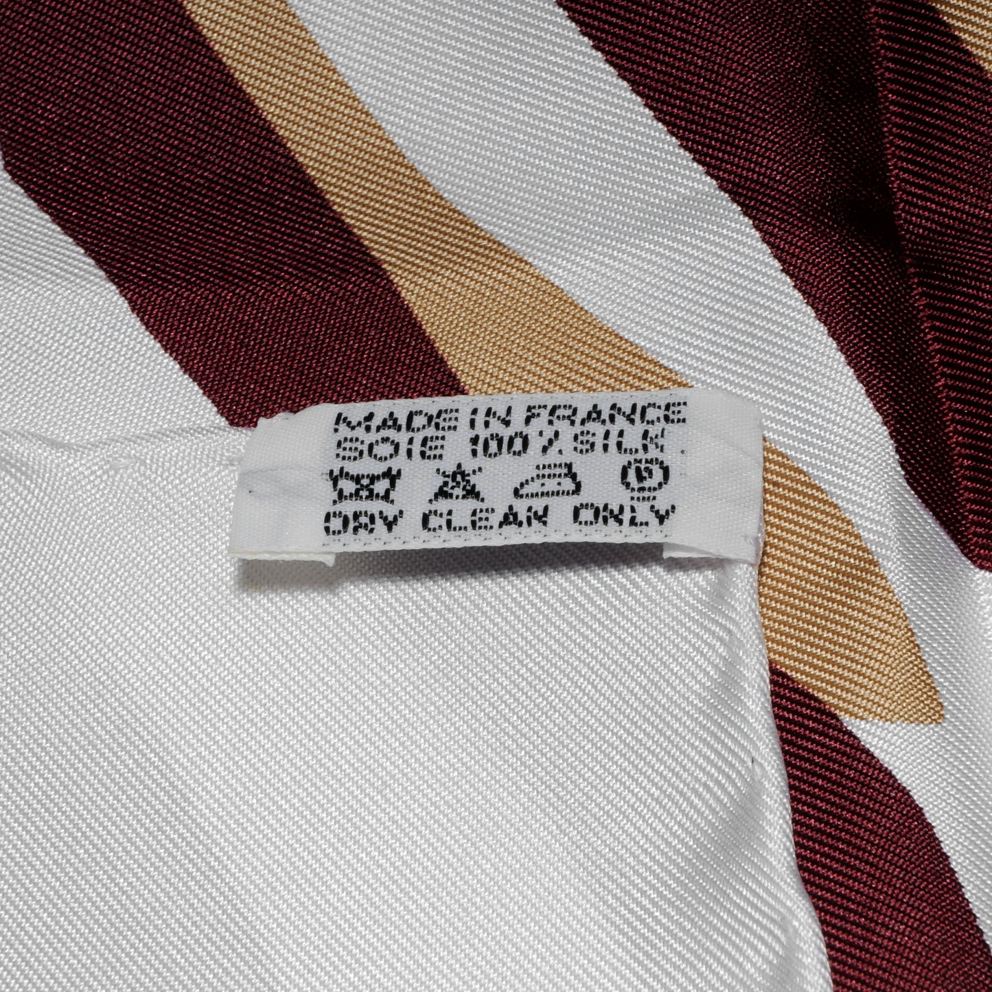 Silk Onde De Chic Scarf 90