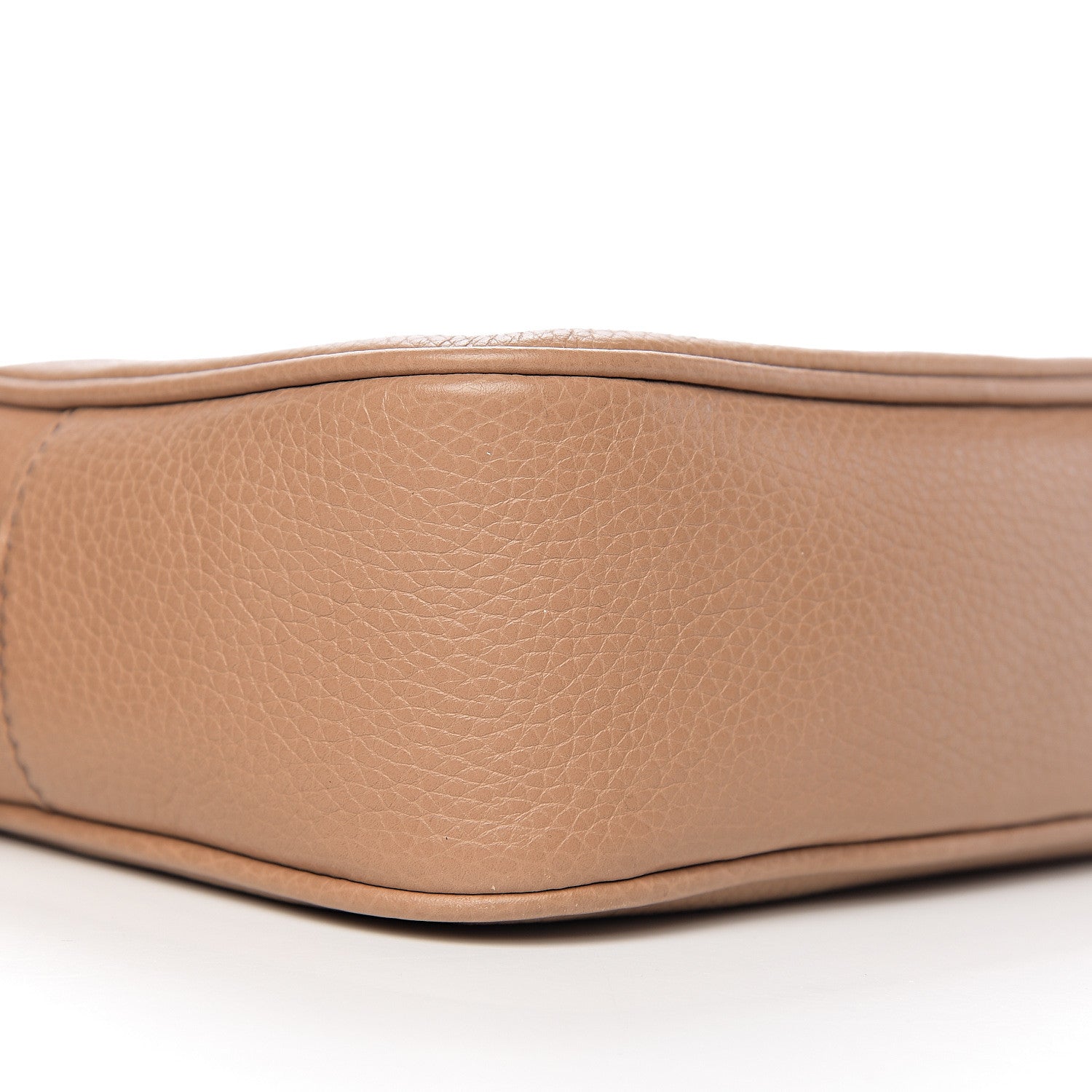 Gucci Pebbled Calfskin Small Soho Disco Bag Camelia 7 of 10