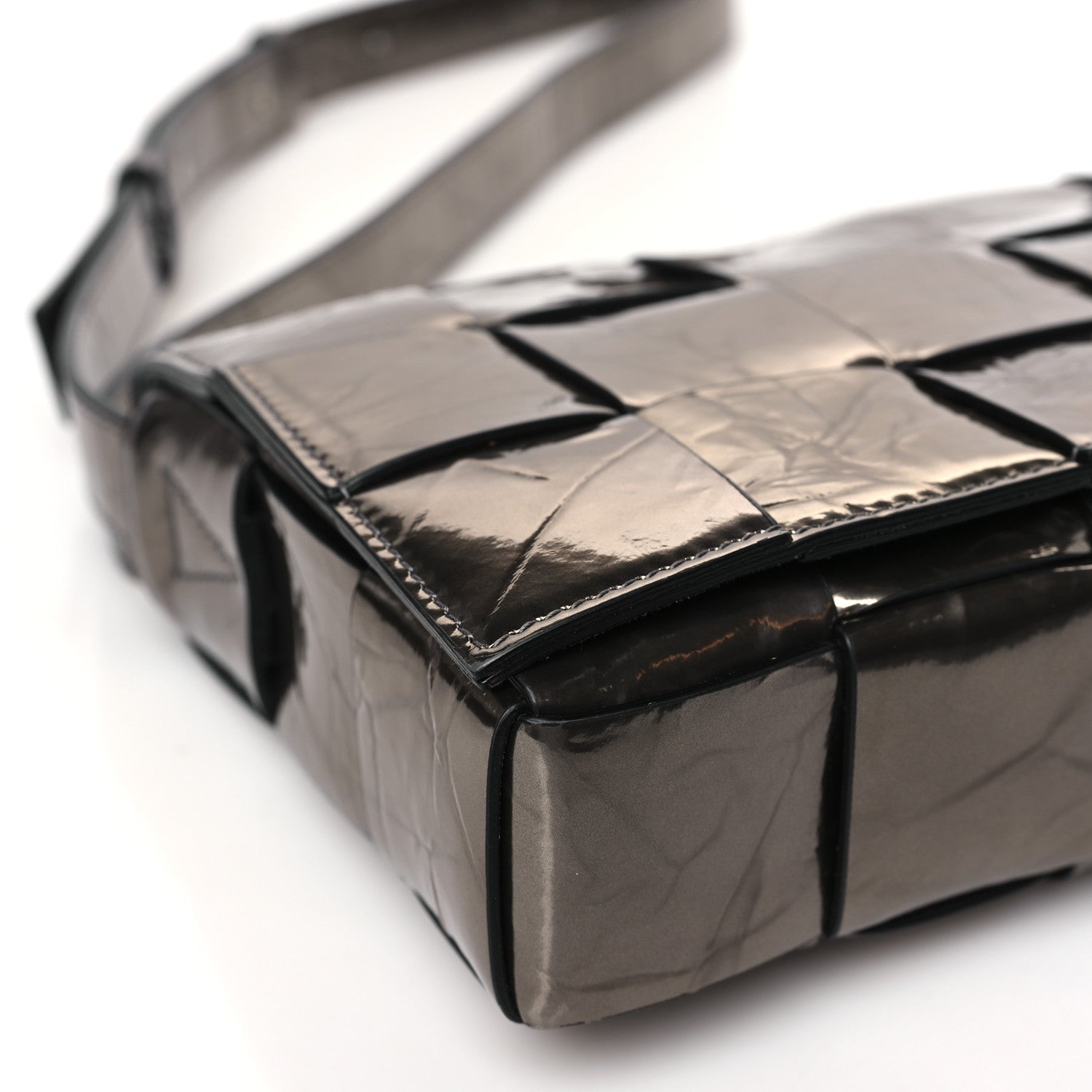 Bottega Veneta Metallic Crushed Calfskin Maxi Intrecciato Cassette Crossbody Bag Anchor 8 of 9