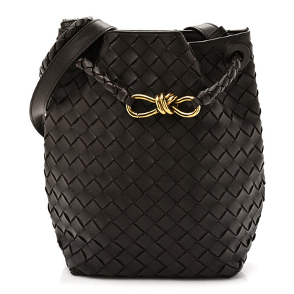 Bottega Veneta Nappa Intrecciato Small Andiamo Bucket Bag Fondant 1 of 10