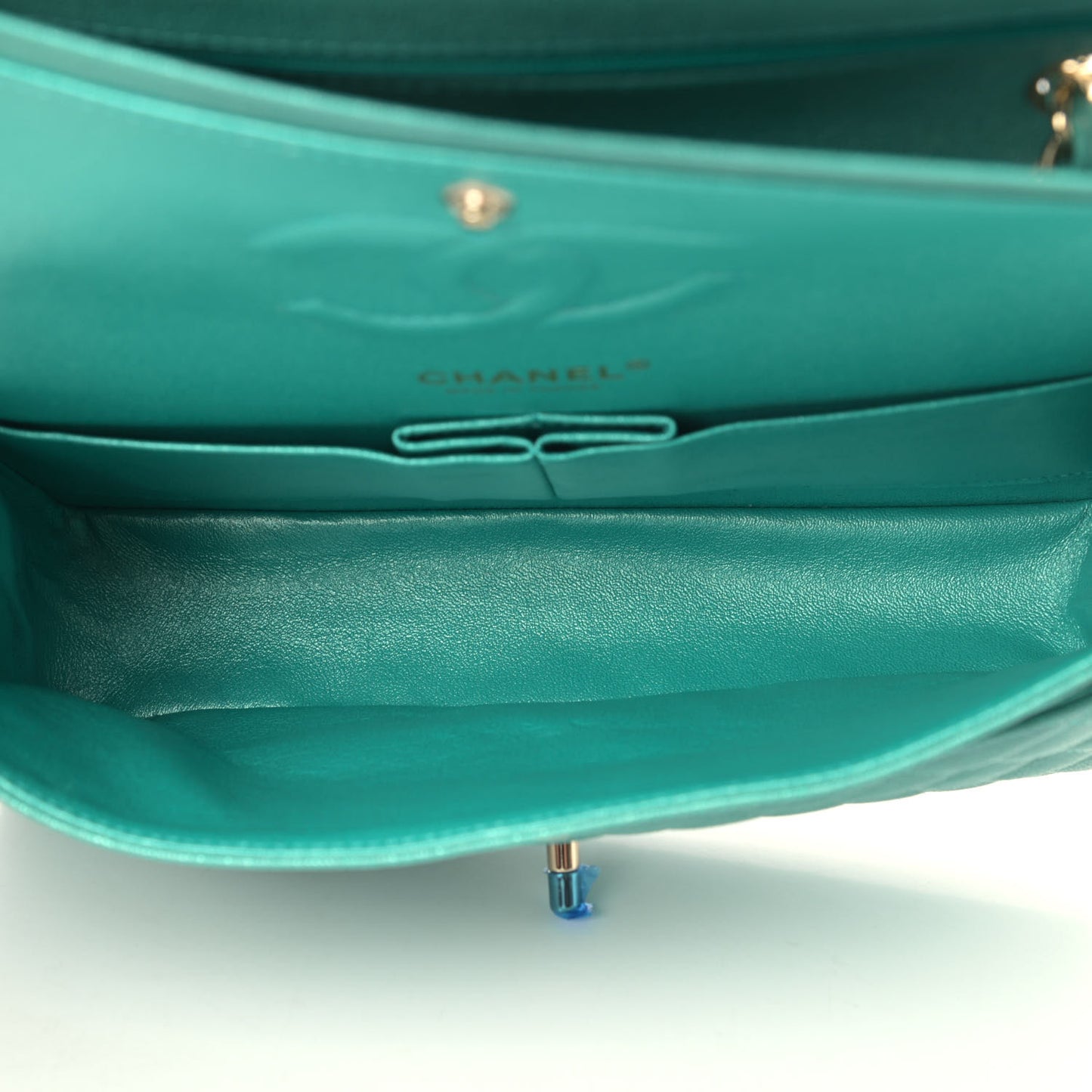 Iridescent Caviar Quilted Medium Double Flap Green