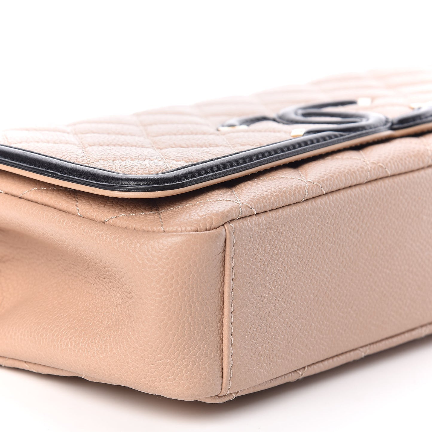 Caviar Quilted Medium CC Filigree Flap Beige Black