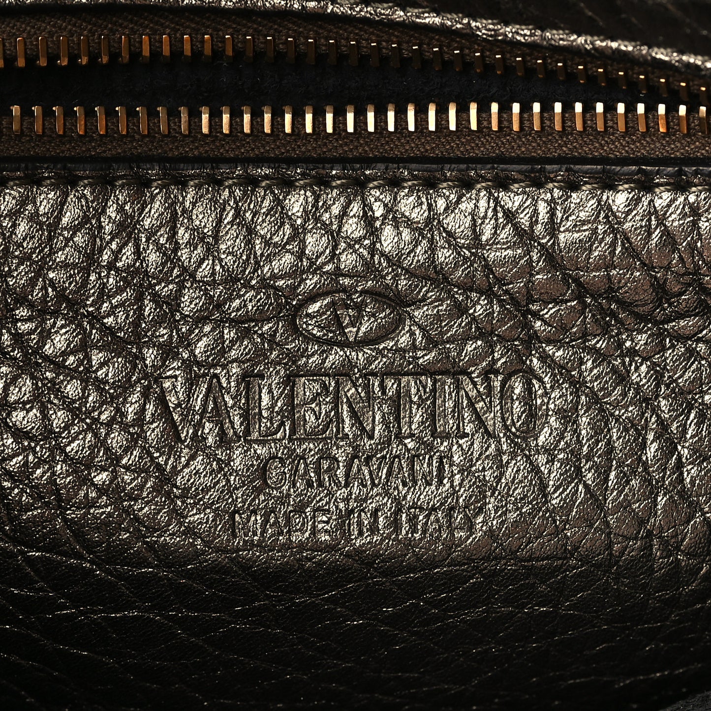 Metallic Pebbled Calfskin Mini Rockstud Flip-Lock Messenger Bag Sasso