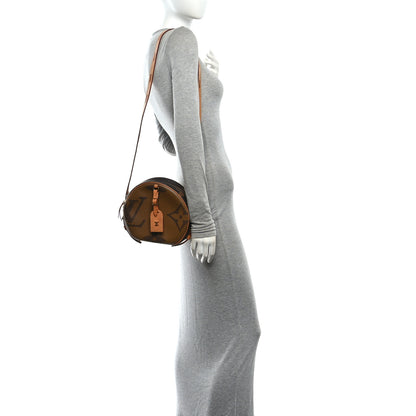 Louis Vuitton Reverse Monogram Giant Boite Chapeau Souple 2 of 11