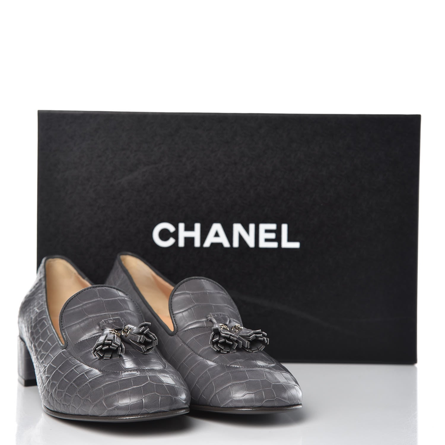 Chanel Alligator CC Mocassins Loafers 38.5 Grey 9 of 9