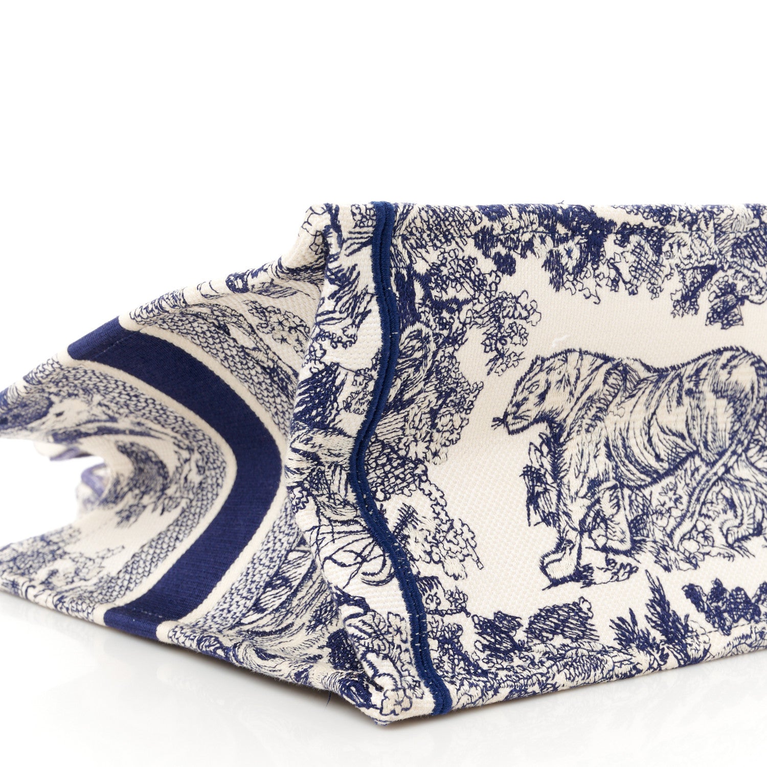 Christian Dior Canvas Embroidered Medium Dioriviera Toile De Jouy Book Tote Blue 9 of 10