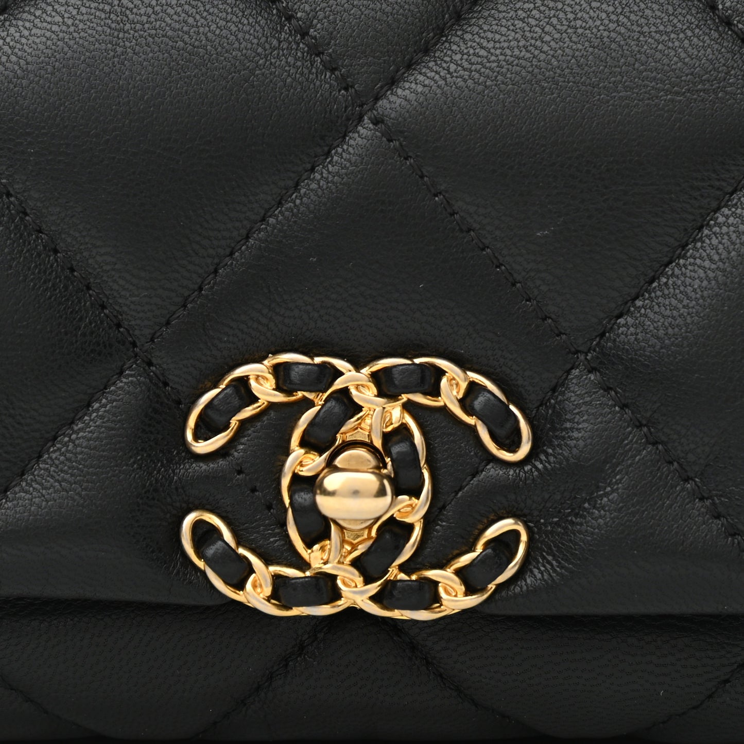 Goatskin Quilted Chanel 19 Waist Bag Black