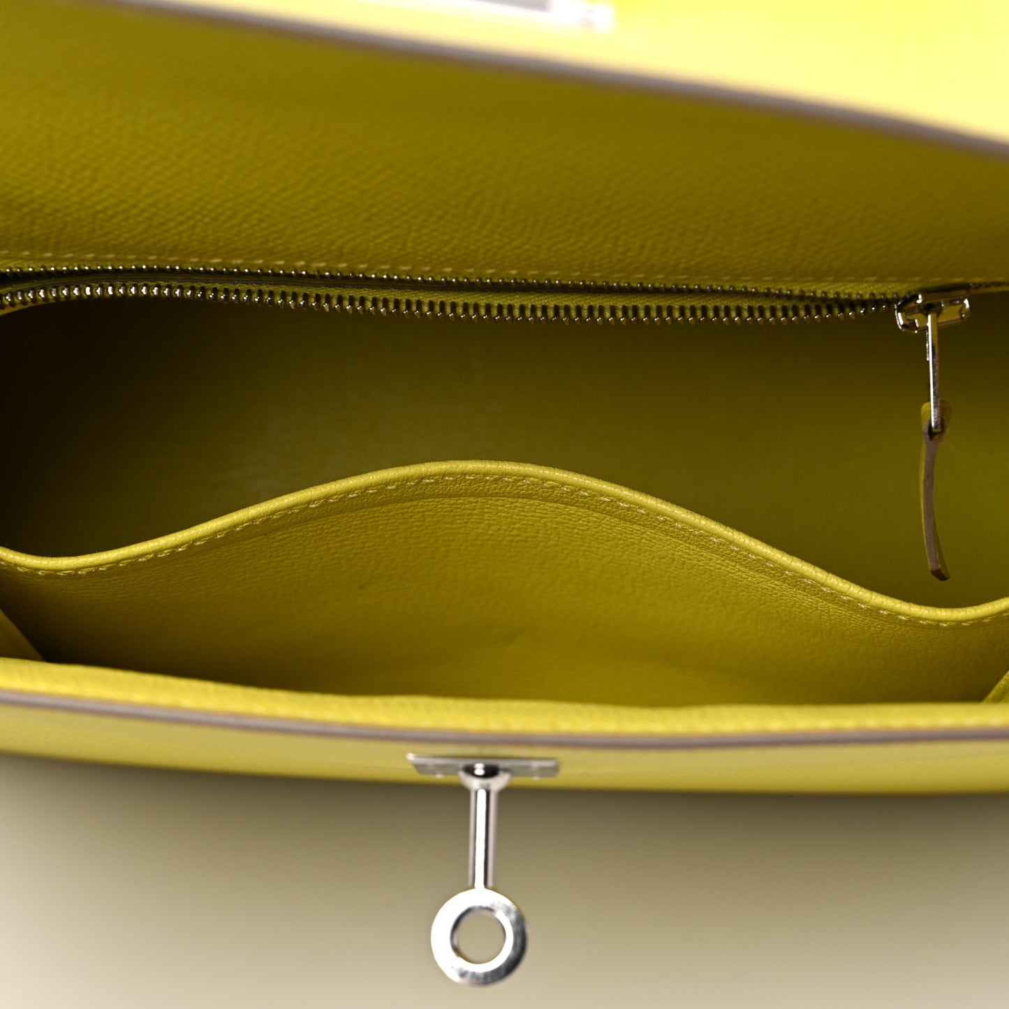 Epsom Kelly Sellier 25 Lime