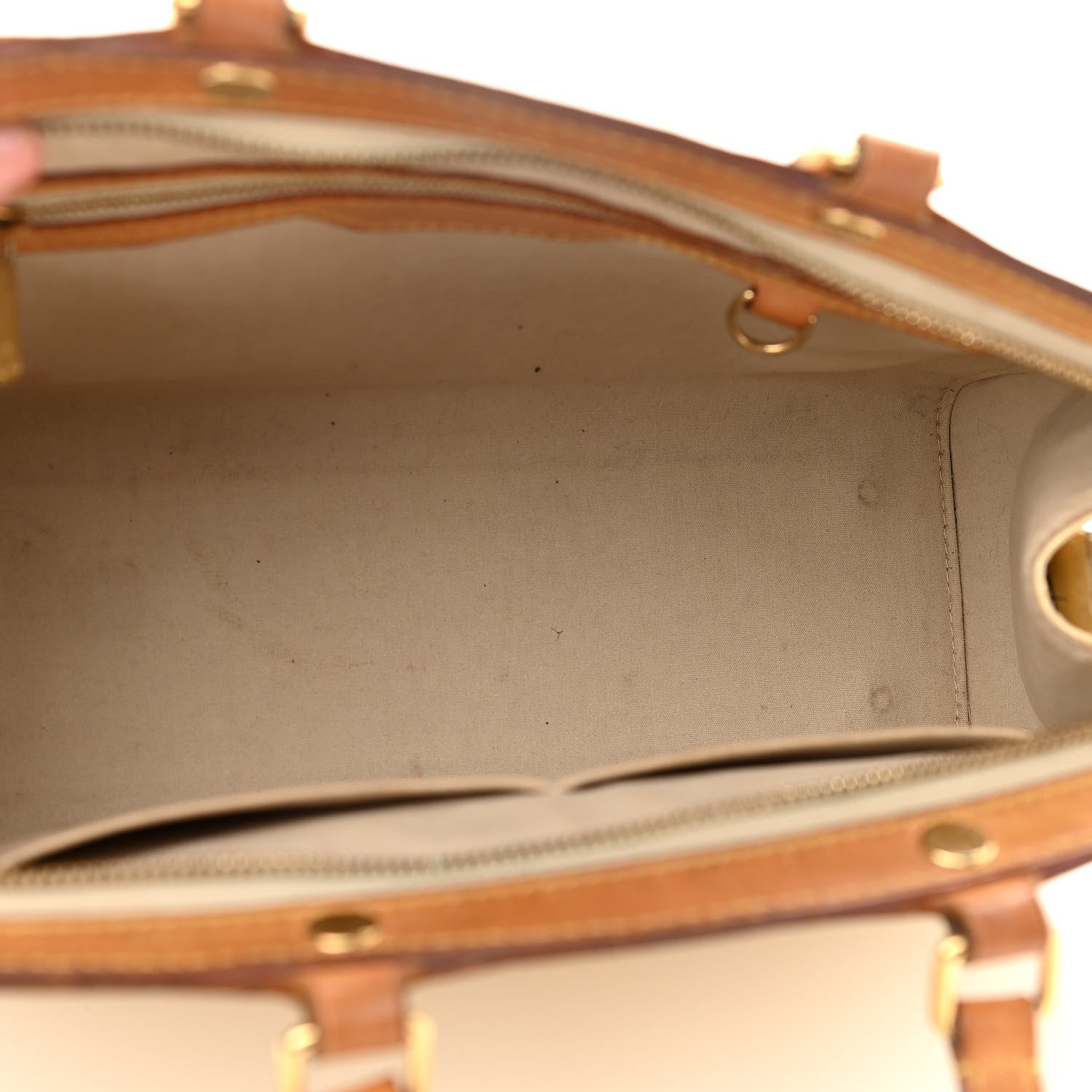 Louis Vuitton Vernis Brea MM Blanc Corail 5 of 24