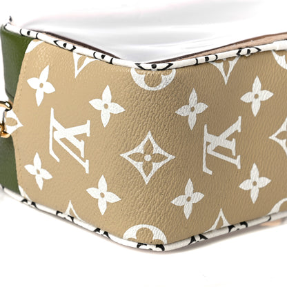Louis Vuitton Monogram Giant Beach Pouch Kaki 8 of 13