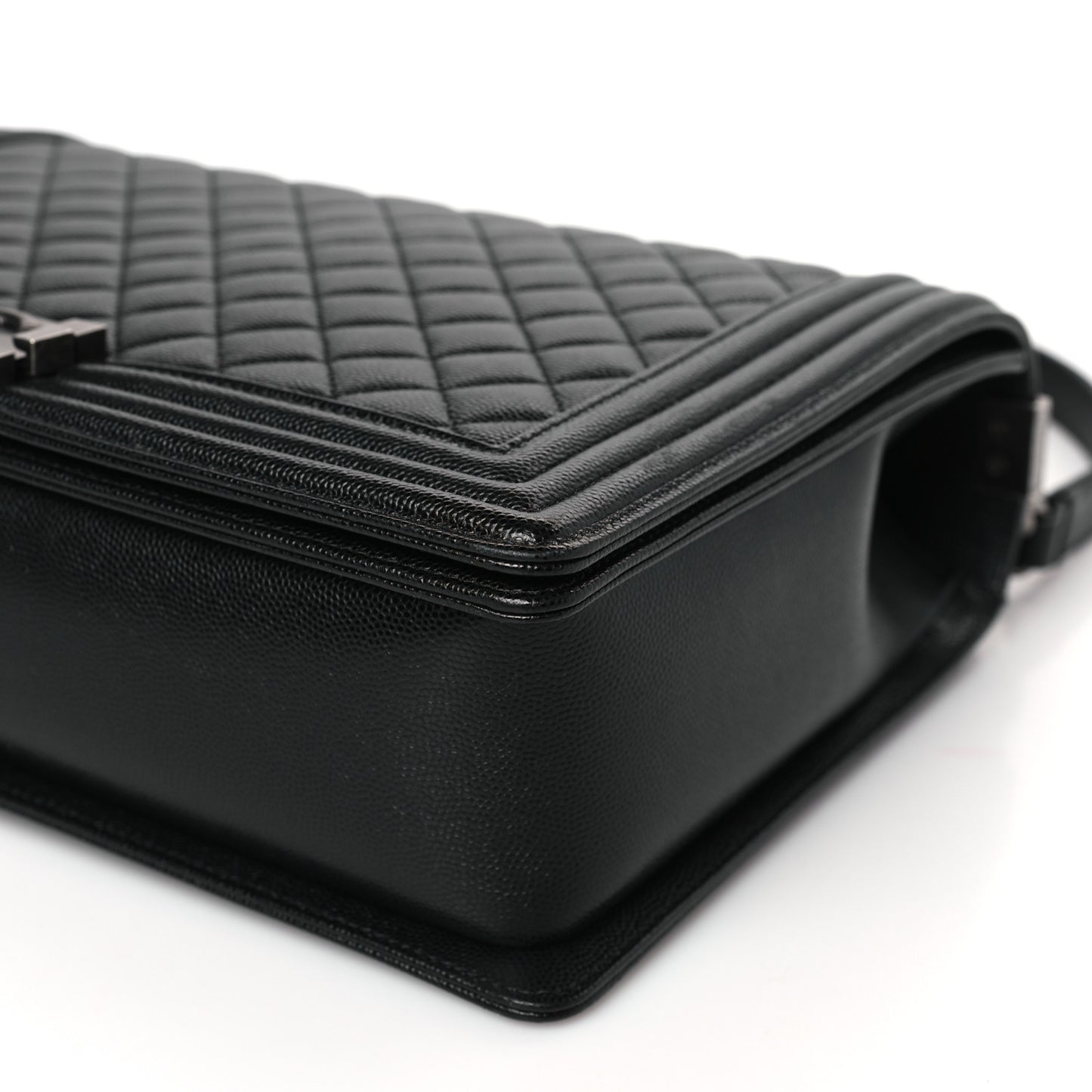 Caviar Quilted Large Boy Flap Black