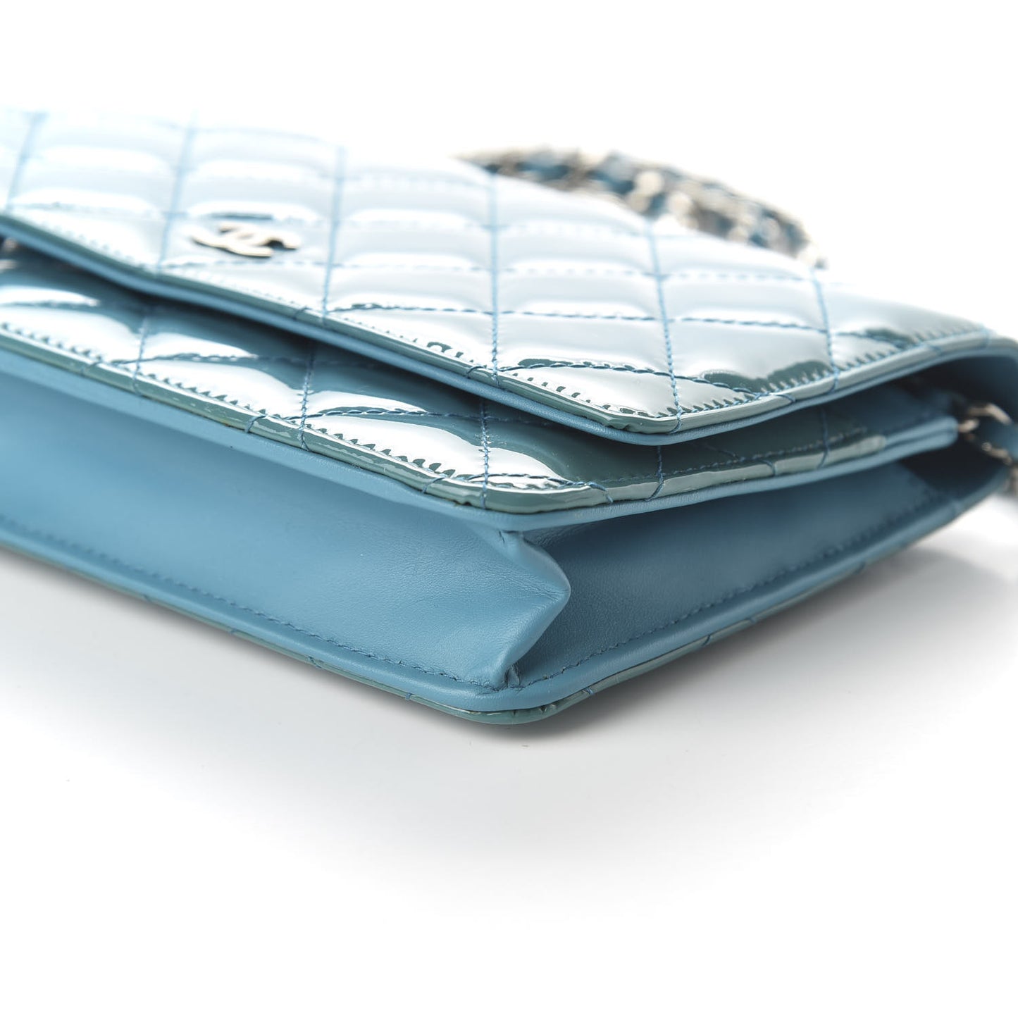 Patent Quilted Wallet On Chain WOC Blue