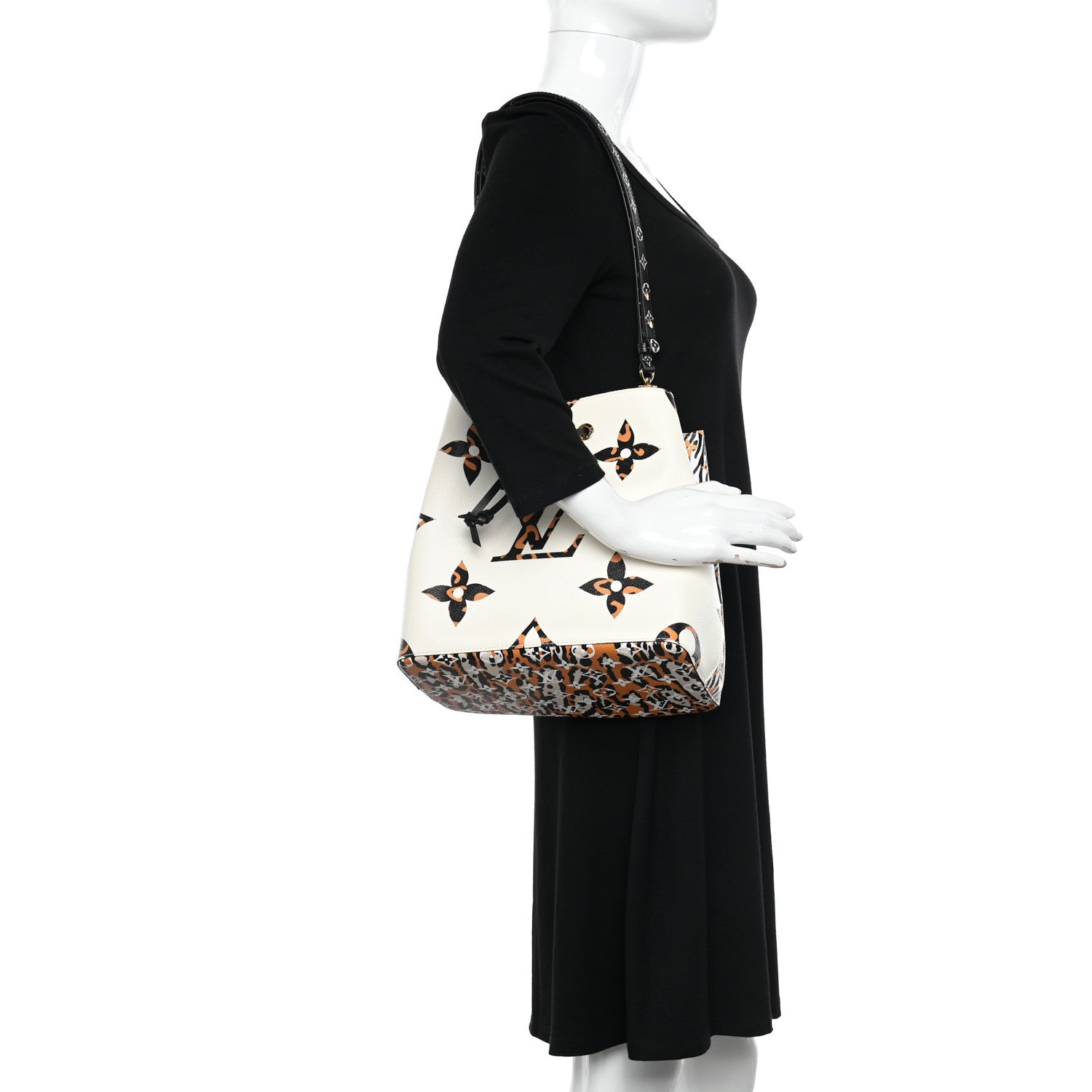 Louis Vuitton LOUIS VUITTON Monogram Giant Jungle NéoNoé Ivory 2 of 10
