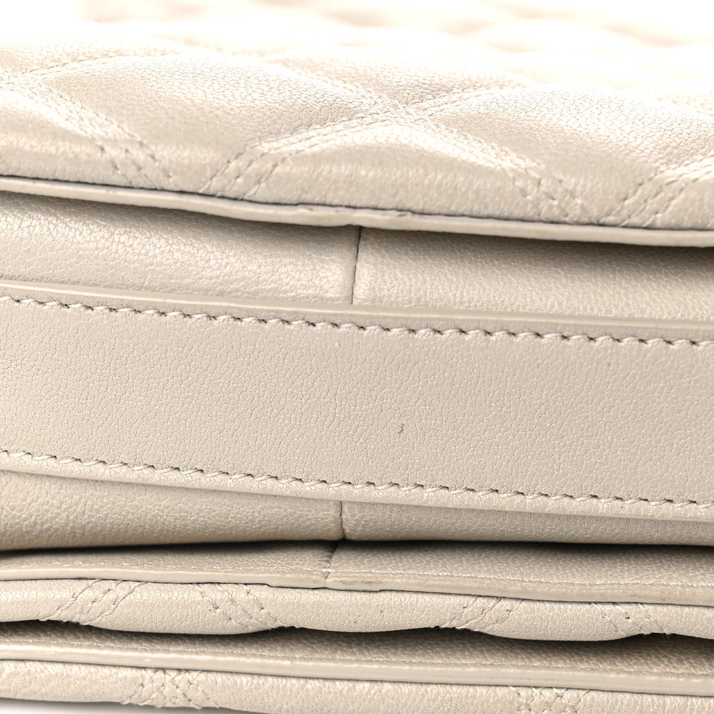 Lambskin Quilted Small Becky Chain Bag Blanc Vintage