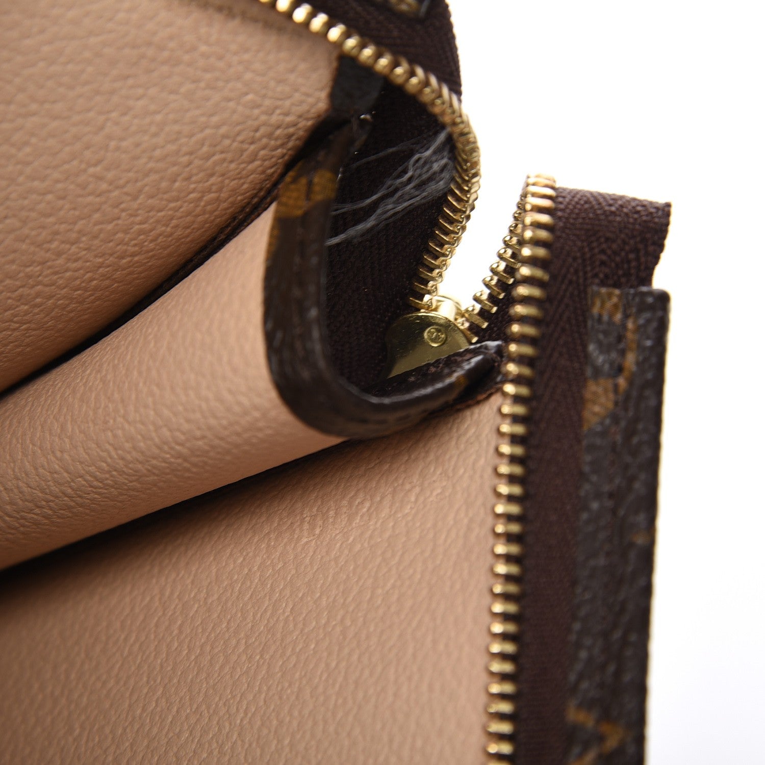 Louis Vuitton Monogram Toiletry Pouch 26 8 of 9