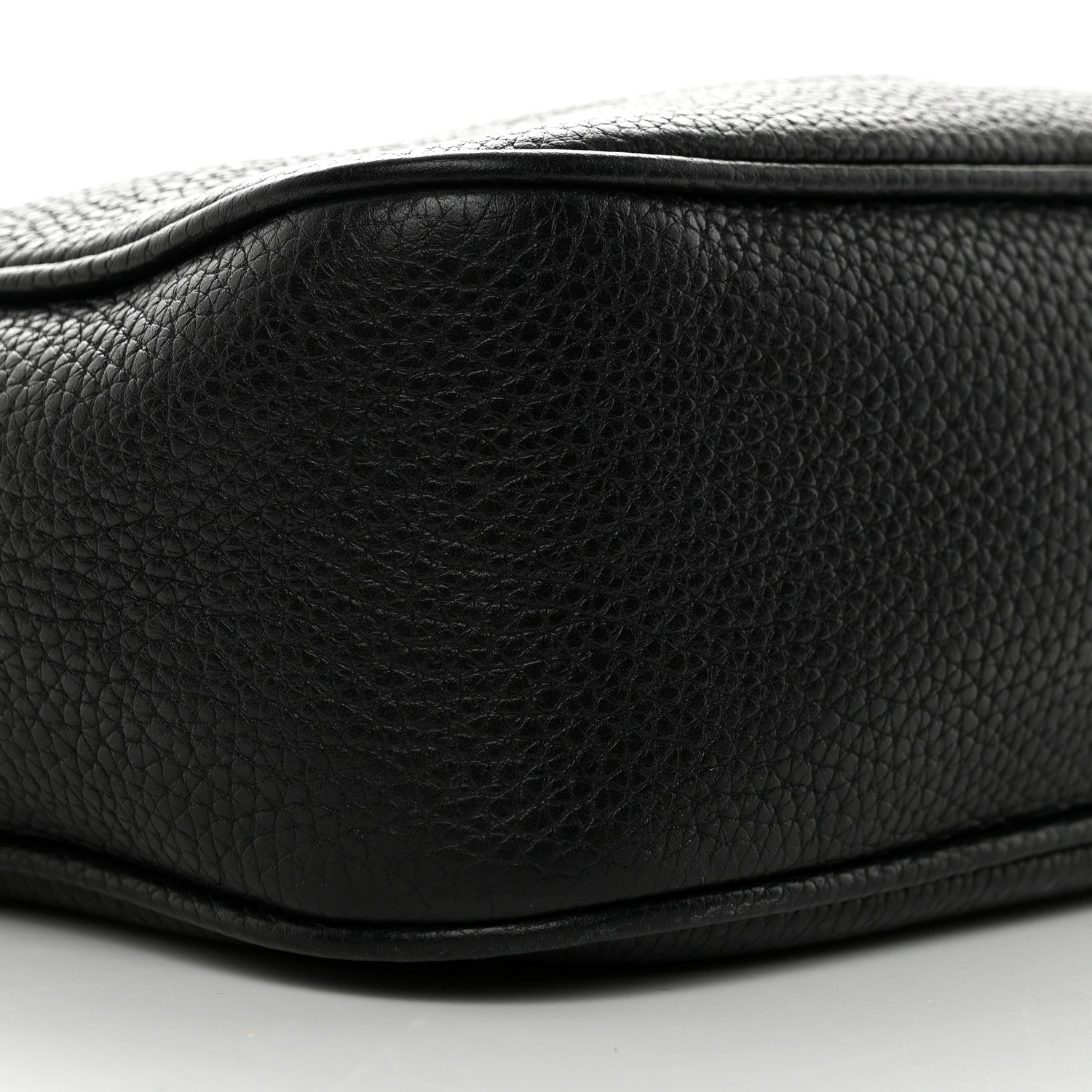 Gucci Pebbled Calfskin Small Soho Disco Bag Black 9 of 10