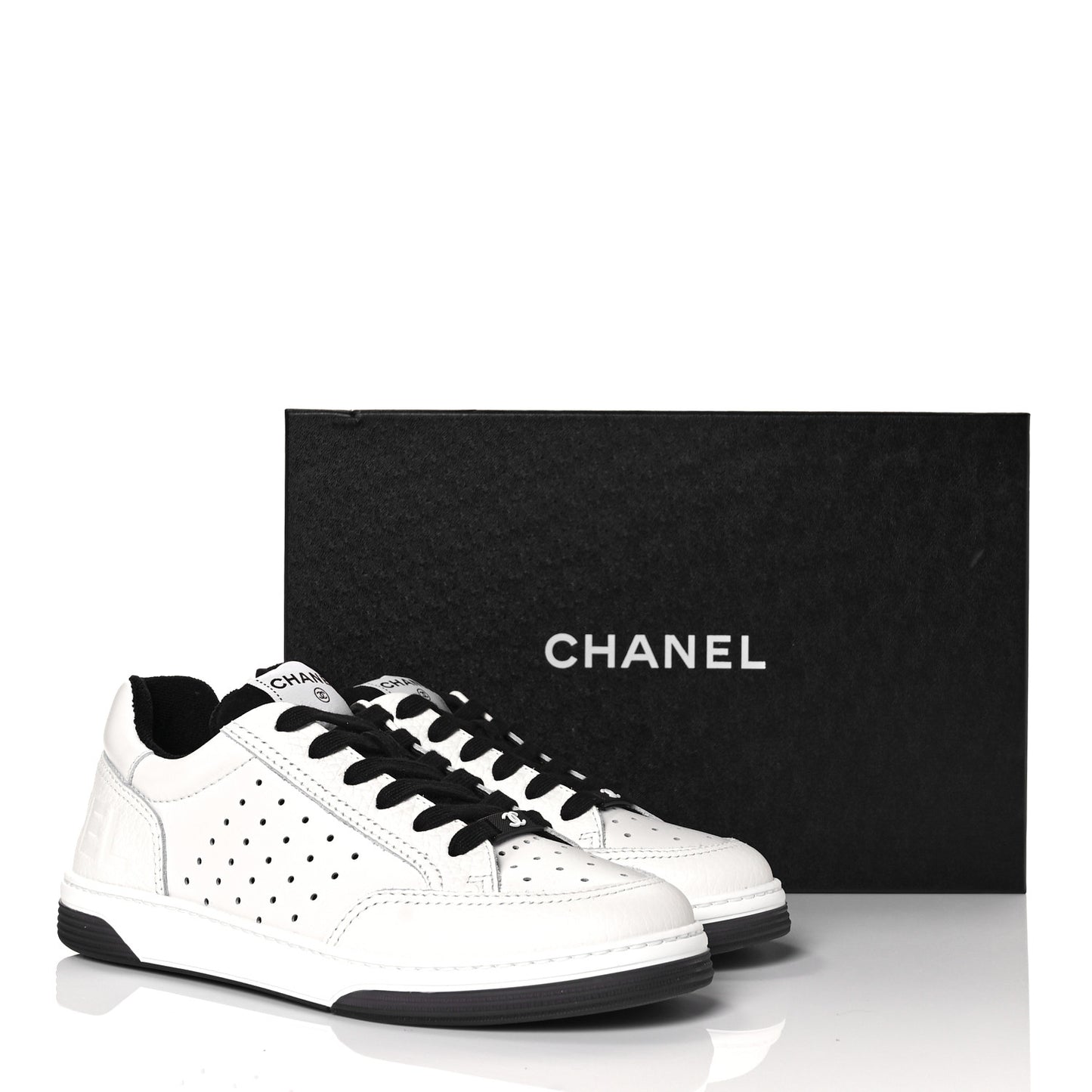 Grained Calfskin Fabric Womens Logo Sneakers 38.5 White Black
