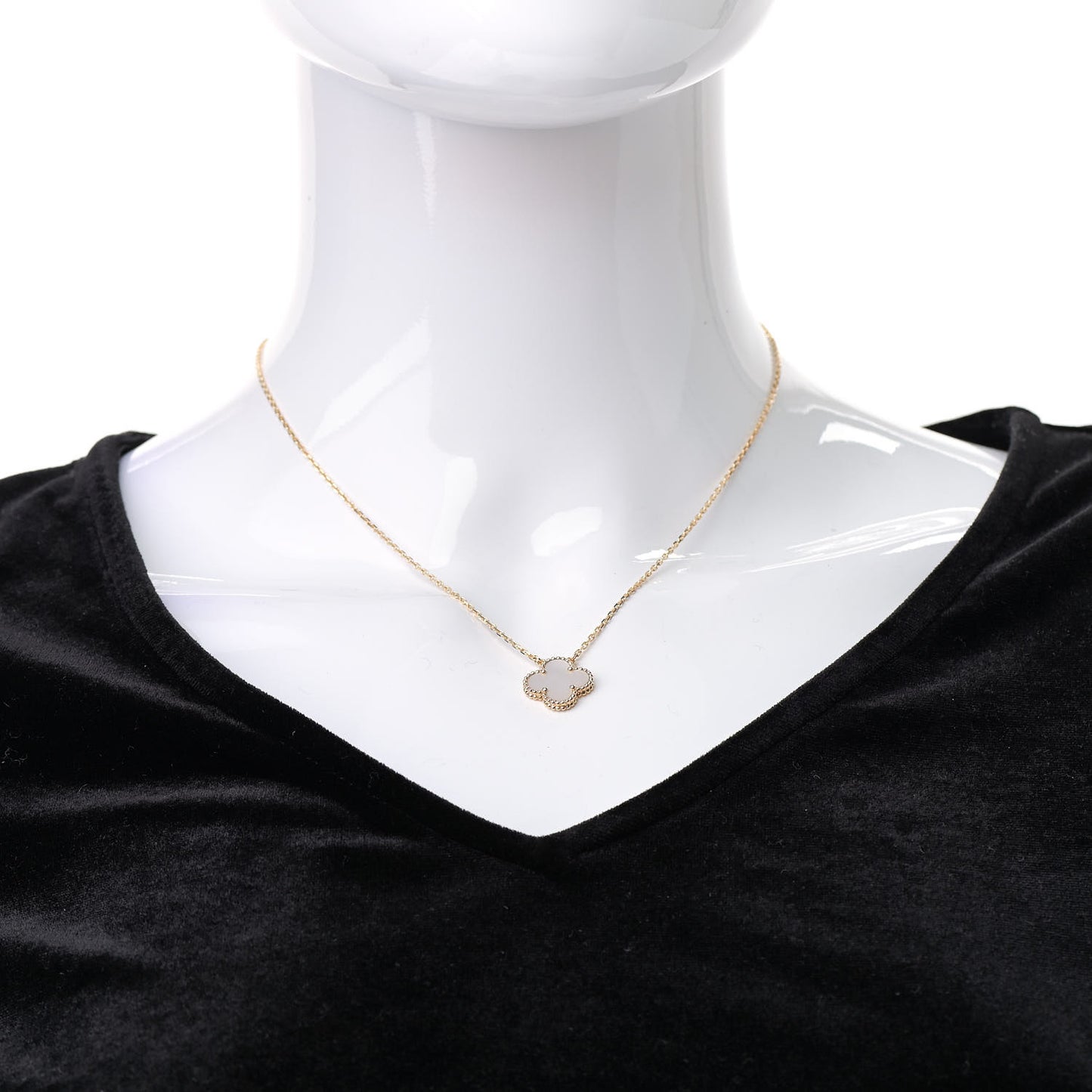 18K Yellow Gold Mother of Pearl Vintage Alhambra Pendant Necklace