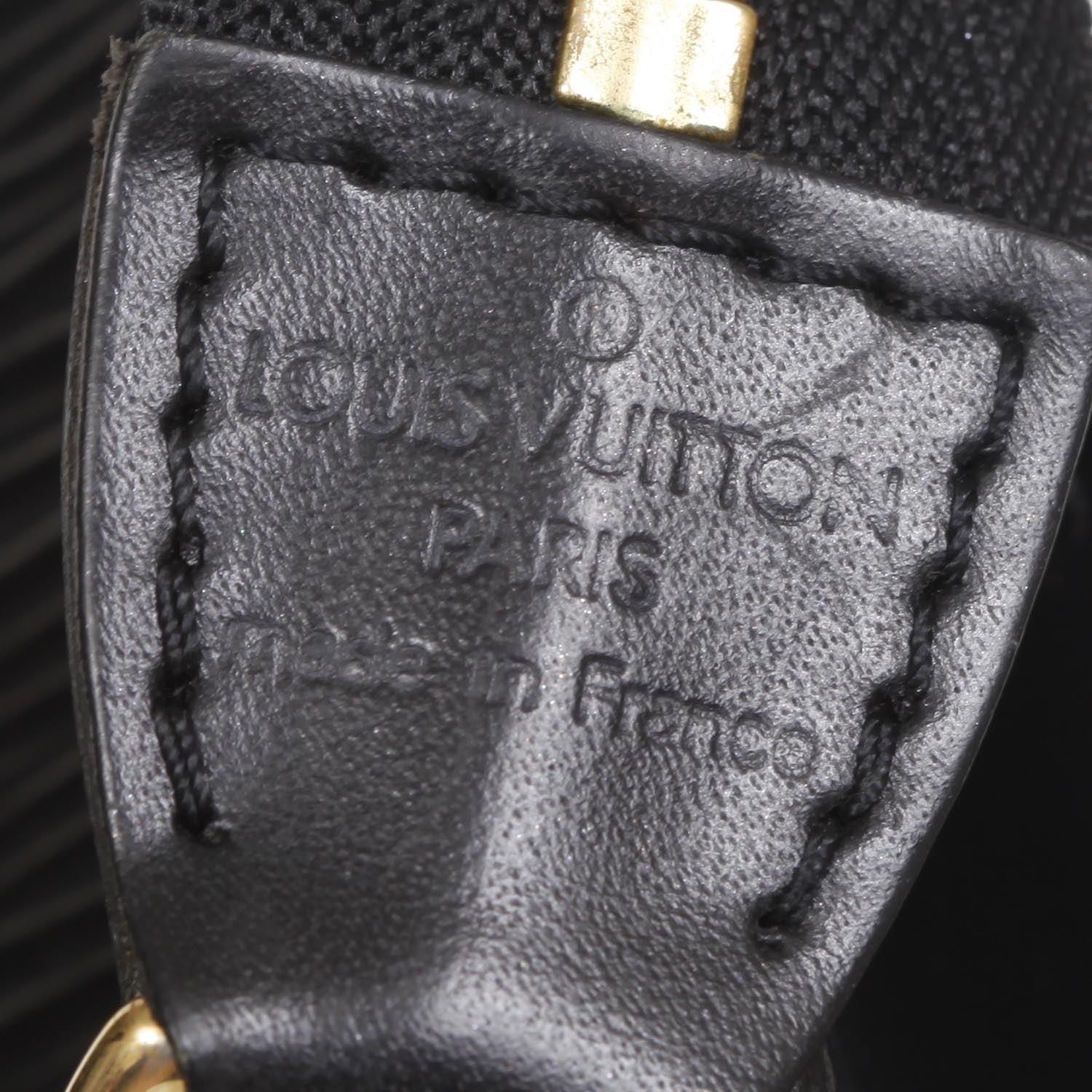 Louis Vuitton Epi Pochette Accessories 24 Black 6 of 9