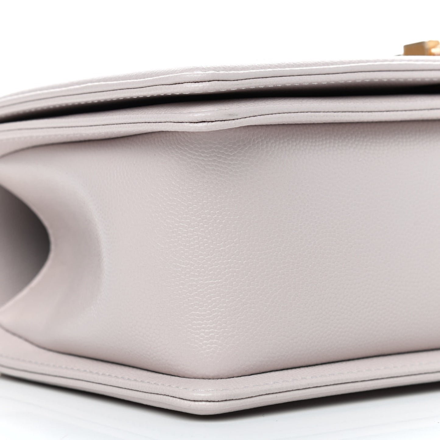 Caviar Chevron Quilted Medium Boy Flap Light Purple