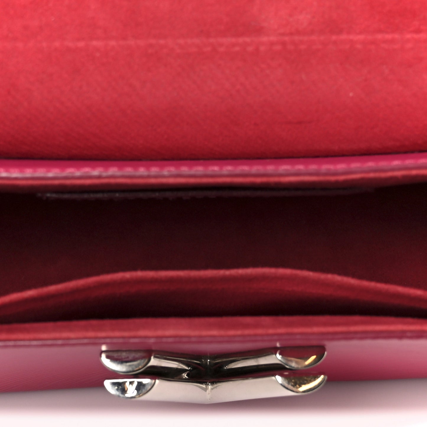 Epi Twist Shoulder Bag MM Hot Pink