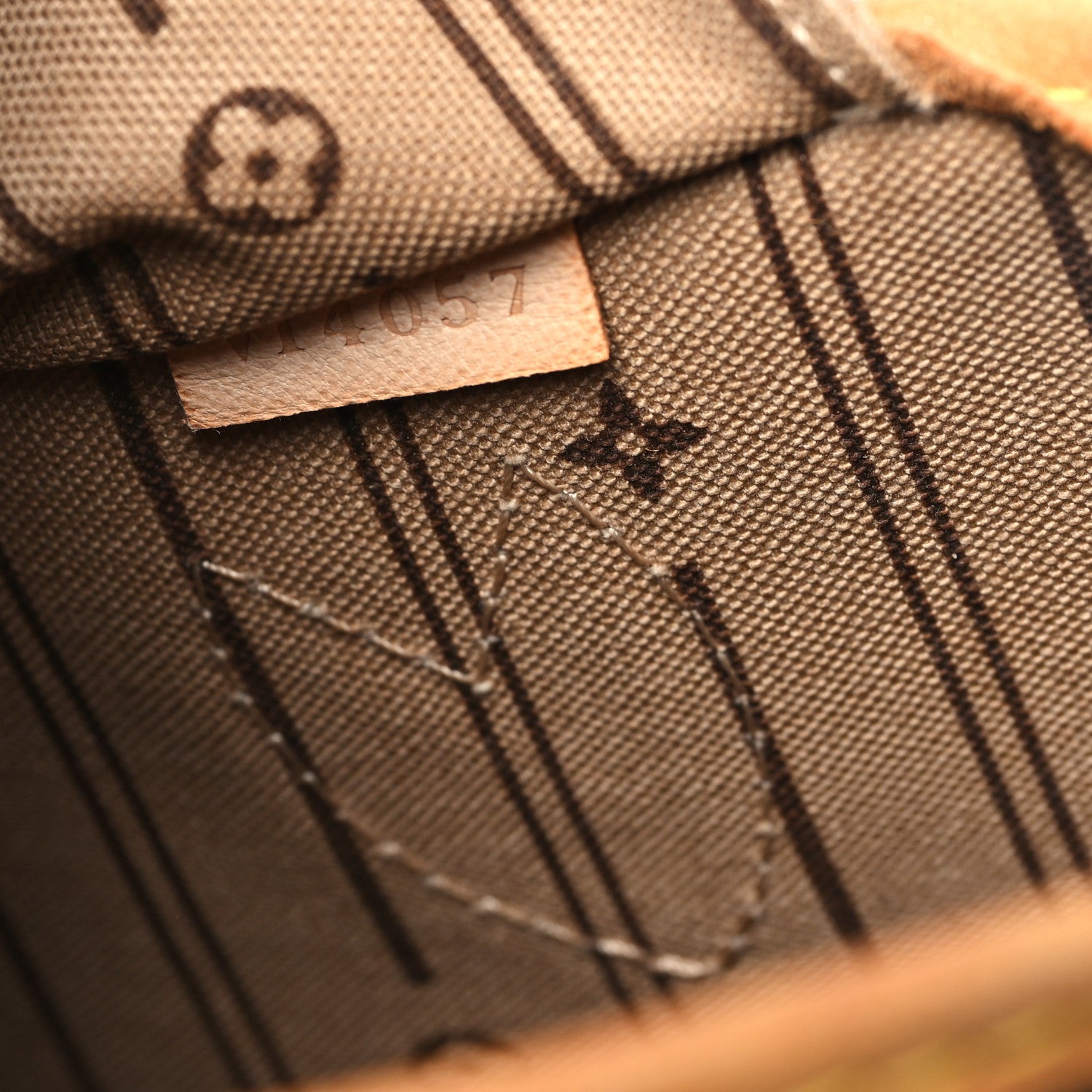 Louis Vuitton Monogram Neverfull PM 7 of 14