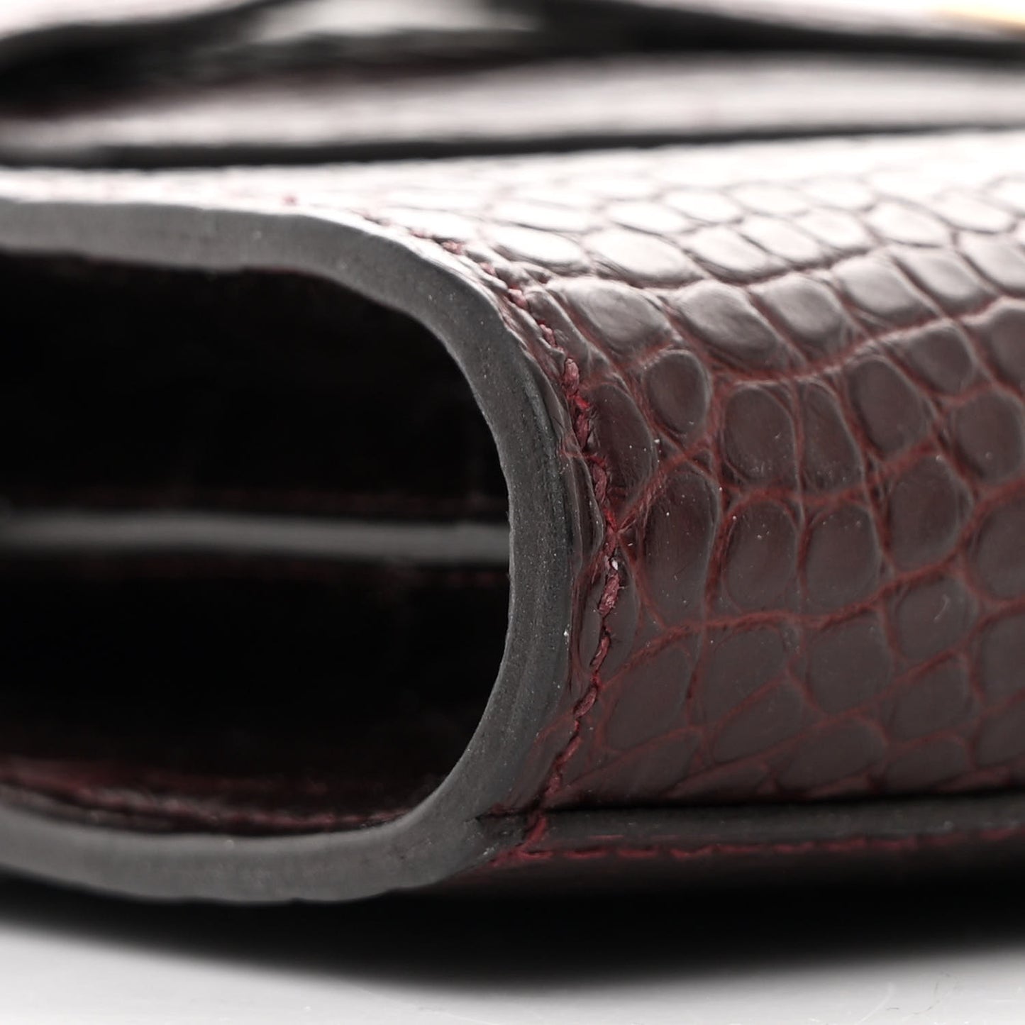 Matte Alligator Kelly Wallet To Go Bordeaux