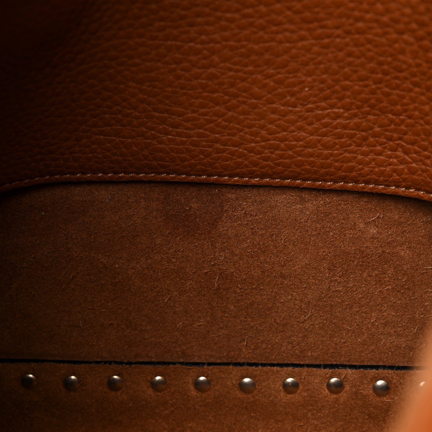 Pebbled Calfskin Small Rockstud Flip-Lock Messenger Bag Light Cuir